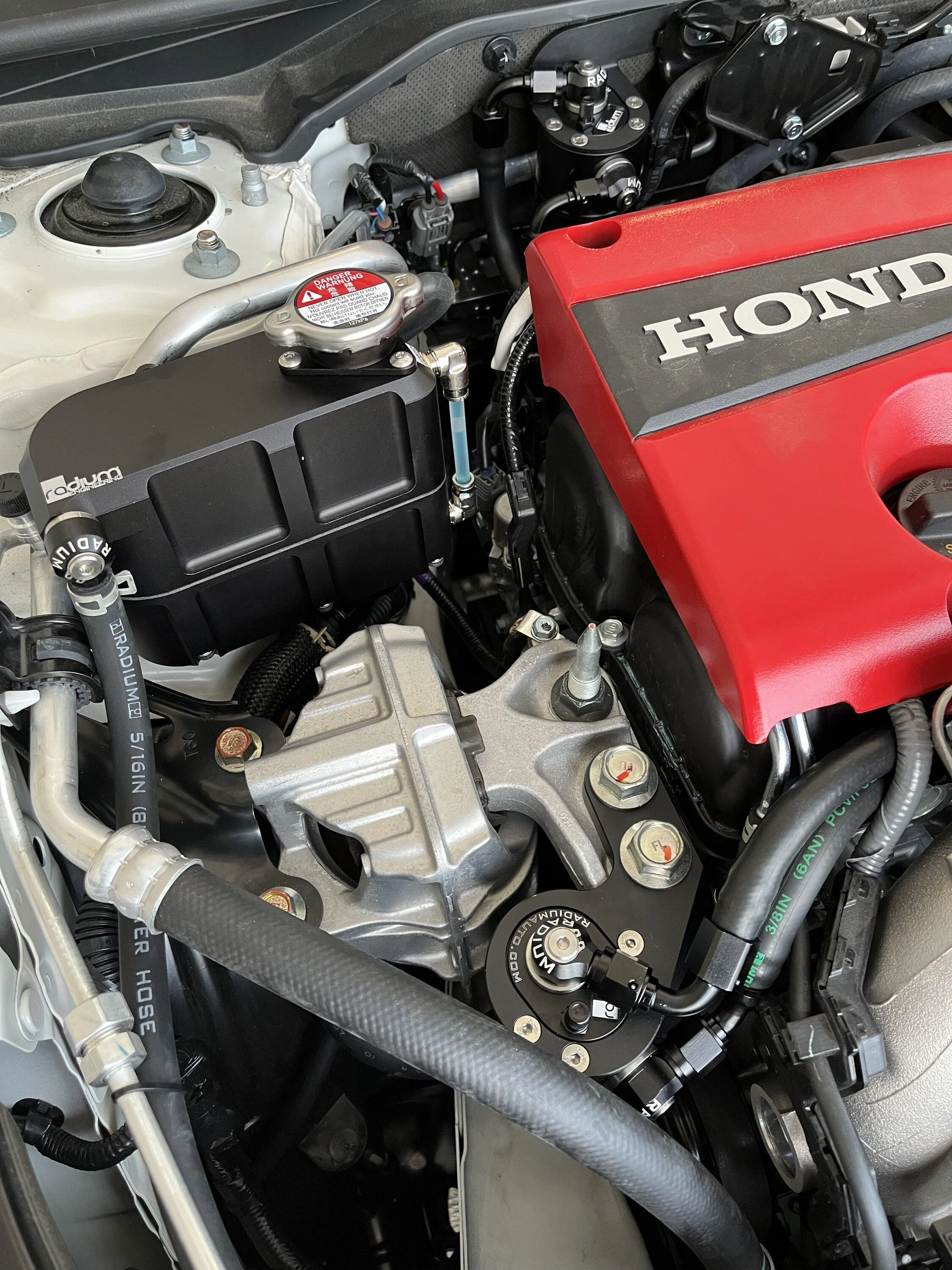 11th Gen Honda Civic Radium Engineering Catch Cans and Coolant Tank for FL5 IMG_7072