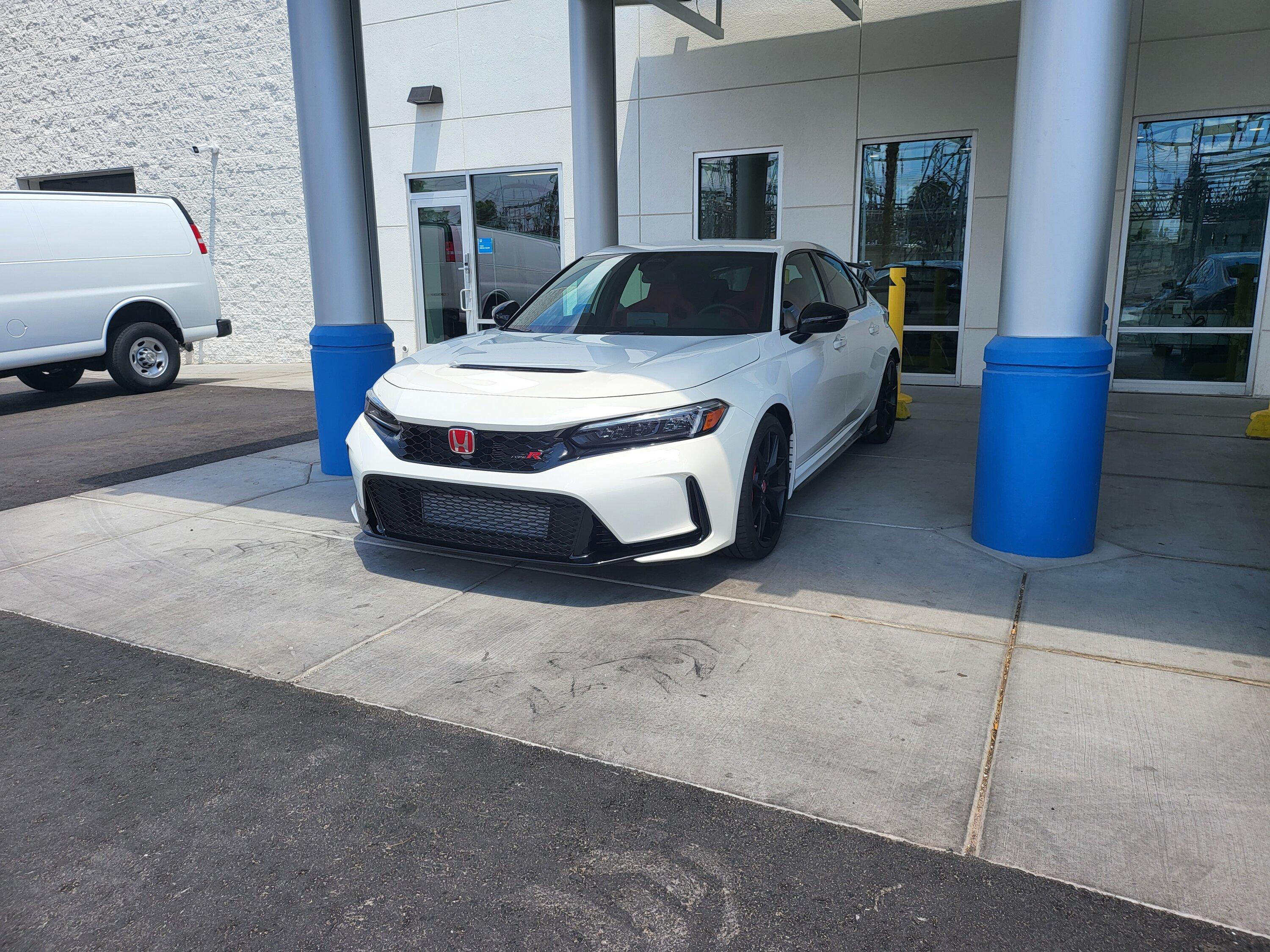 11th Gen Honda Civic Post your FL5 Civic Type R delivery pics! 🙌 📸 20230615_133240