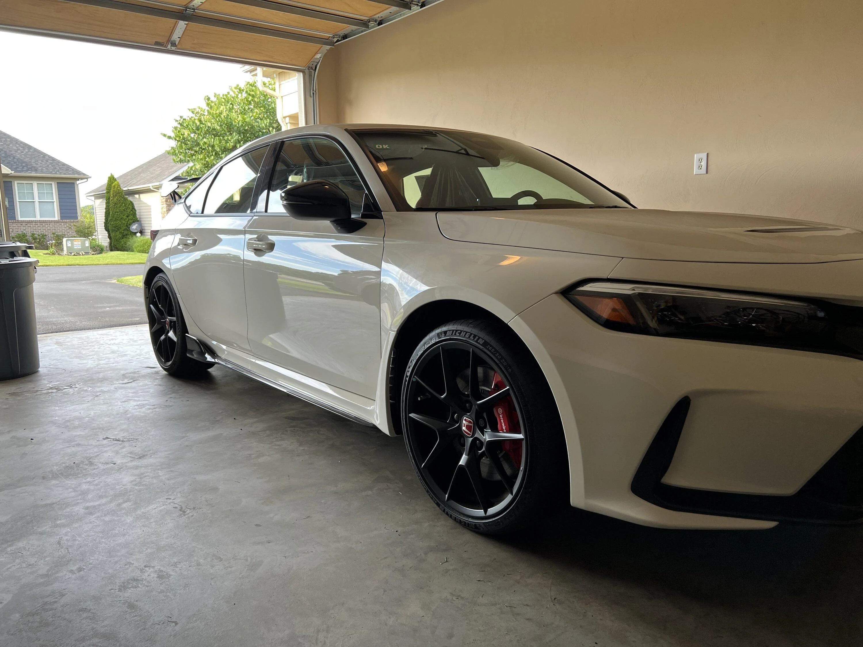 11th Gen Honda Civic Post your FL5 Civic Type R delivery pics! 🙌 📸 IMG_2432