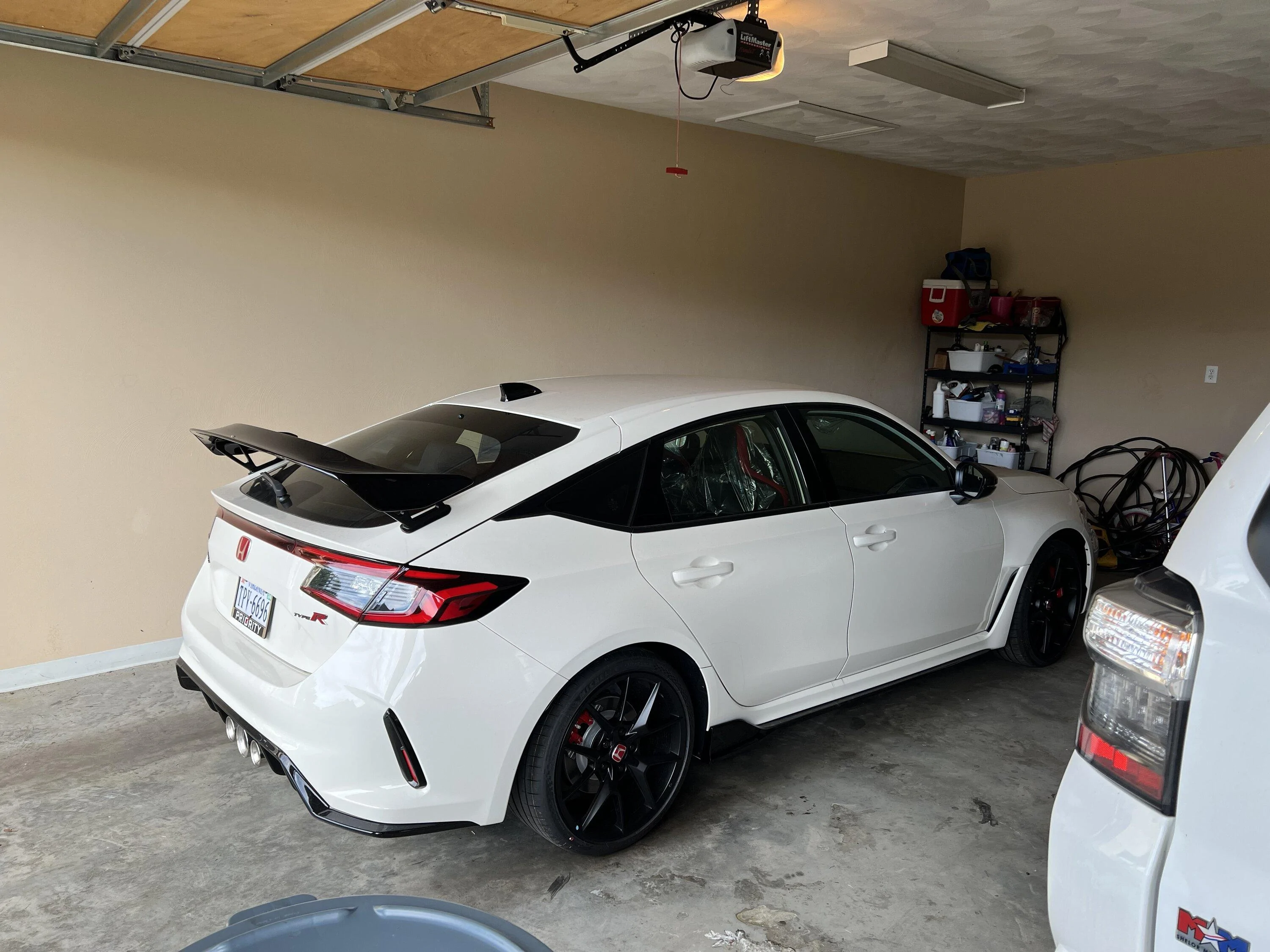 11th Gen Honda Civic Post your FL5 Civic Type R delivery pics! 🙌 📸 IMG_2431