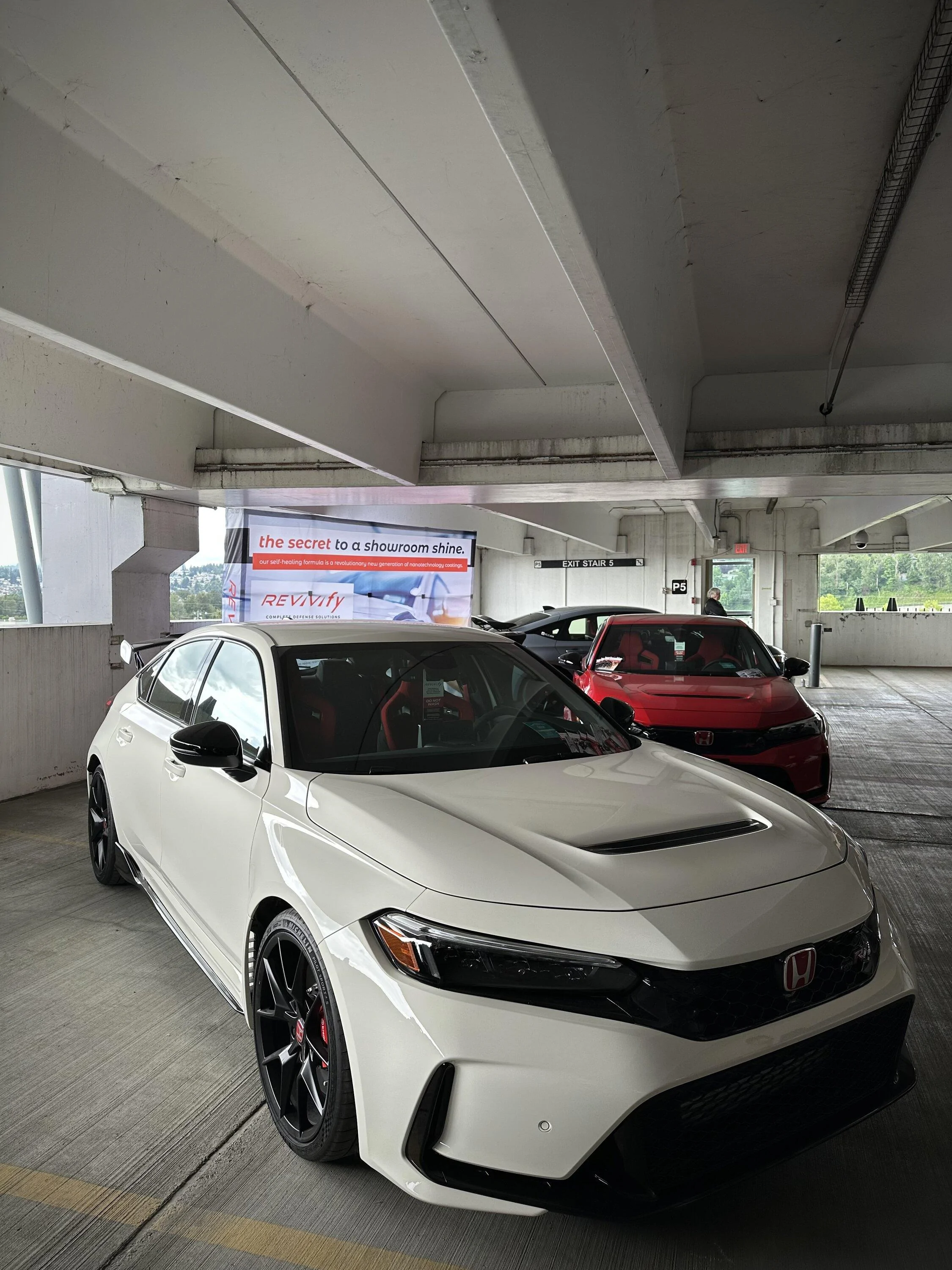 11th Gen Honda Civic Canadian dealer asked what colour Type R I want image_50428673