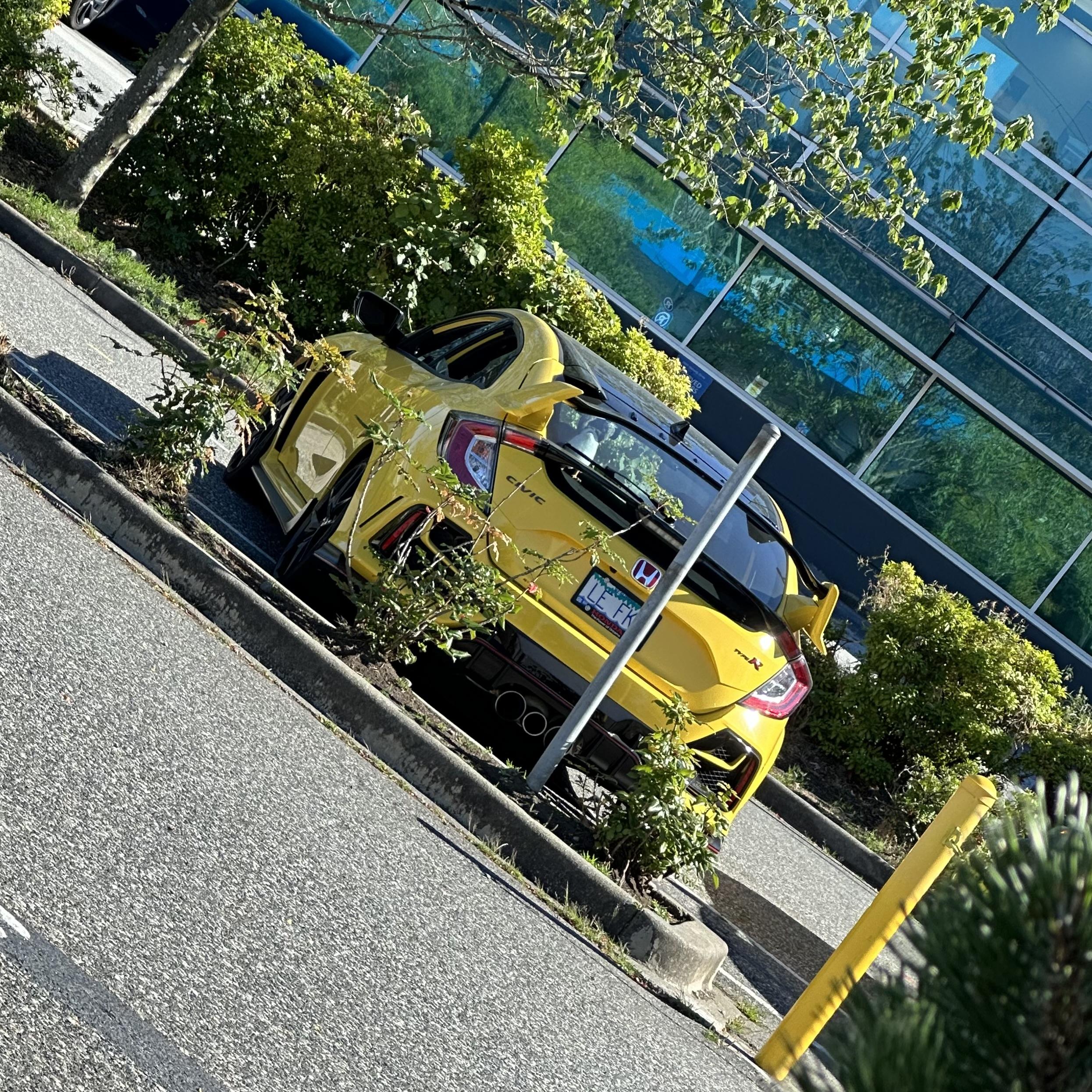 11th Gen Honda Civic Canadian dealer asked what colour Type R I want IMG_2522