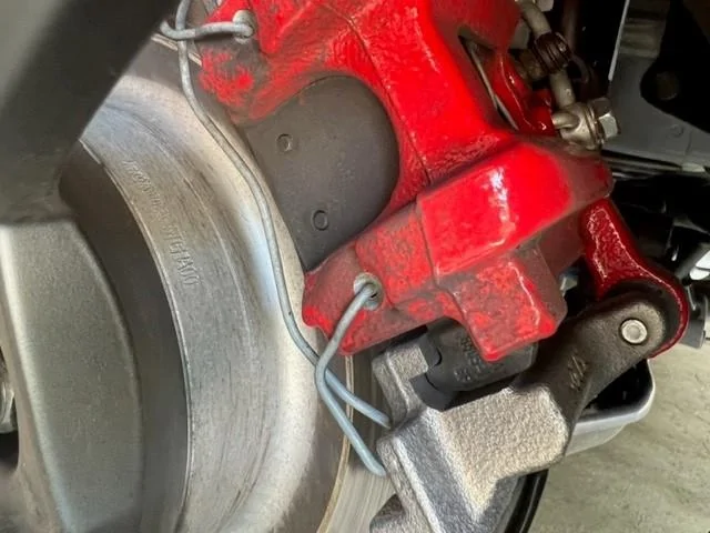 11th Gen Honda Civic Paint issues on rear brake calipers FL5 Rear Caliper Driver 2