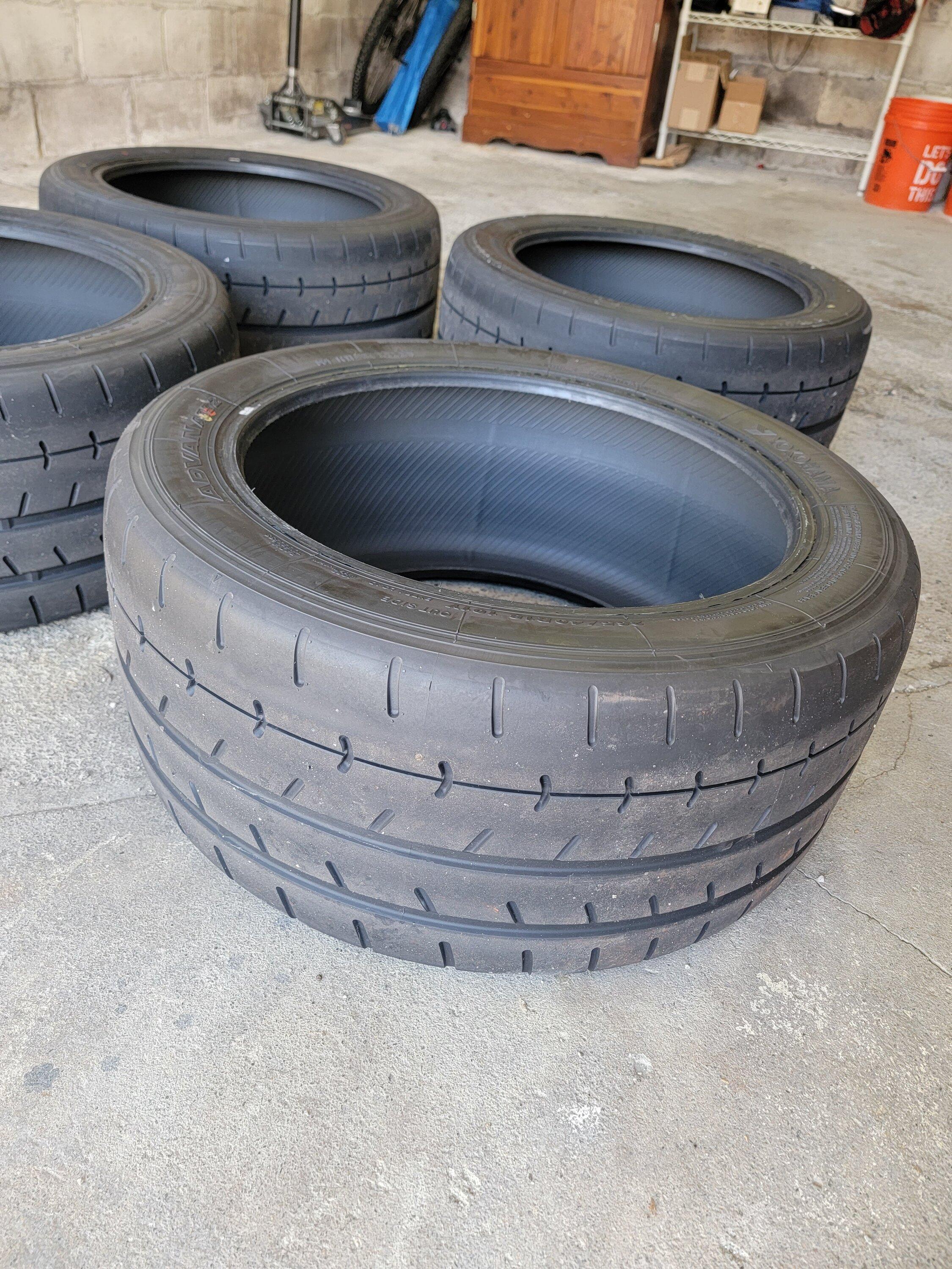 11th Gen Honda Civic Advan a052 tires - 265/40/18 - Used for 600 miles! 20231016_134230