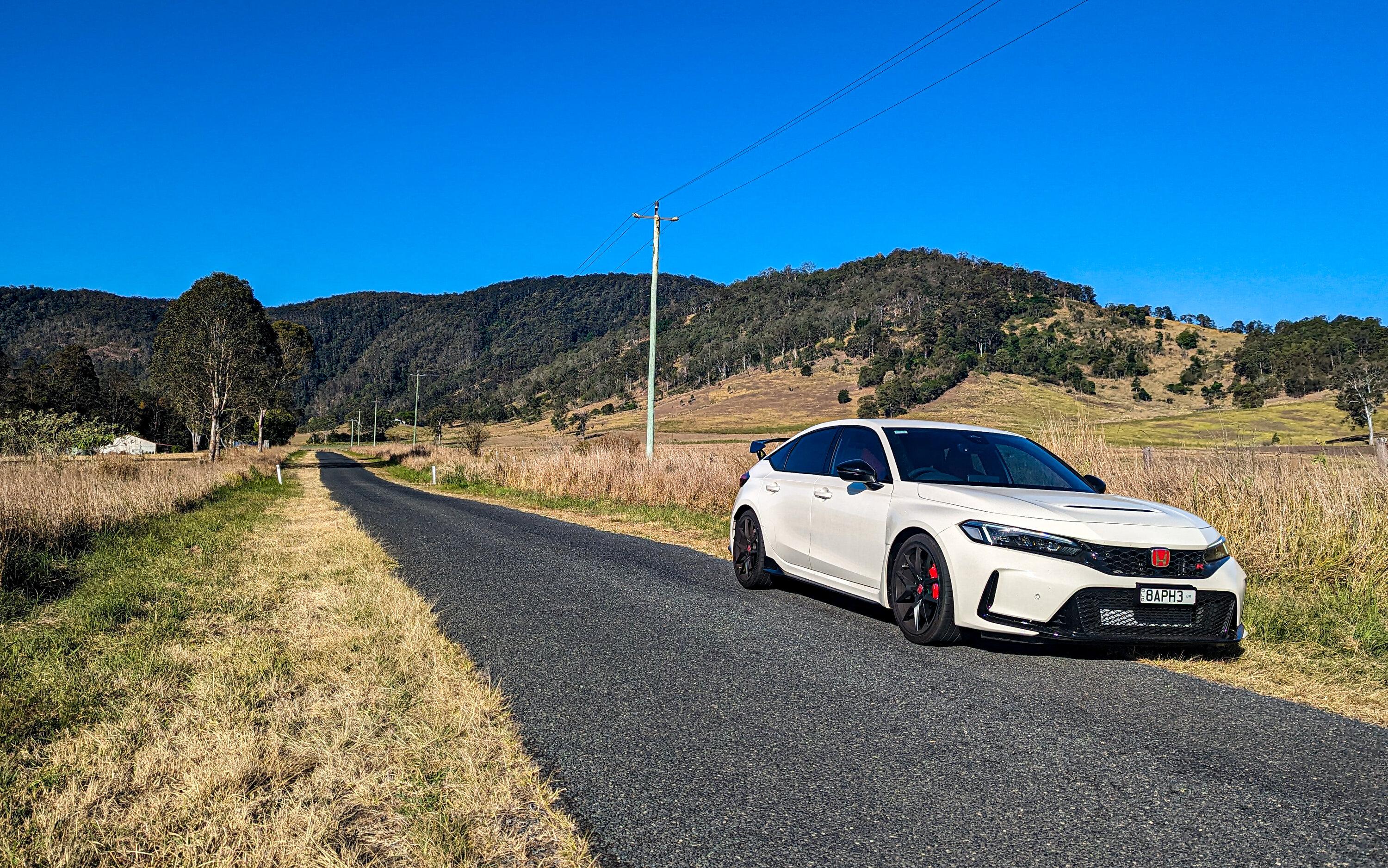 11th Gen Honda Civic Official CHAMPIONSHIP WHITE FL5 Type R Photos Thread PXL_20231021_060206829