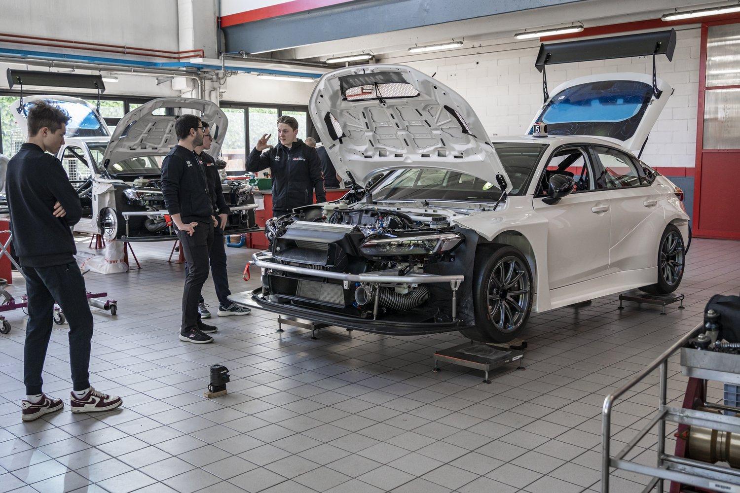 11th Gen Honda Civic DE5 HPD/JAS Motorsport TCR - What cooling modifications were done (comparison to the HPD FK8)? fuus7hkwwaq-jaa-1-