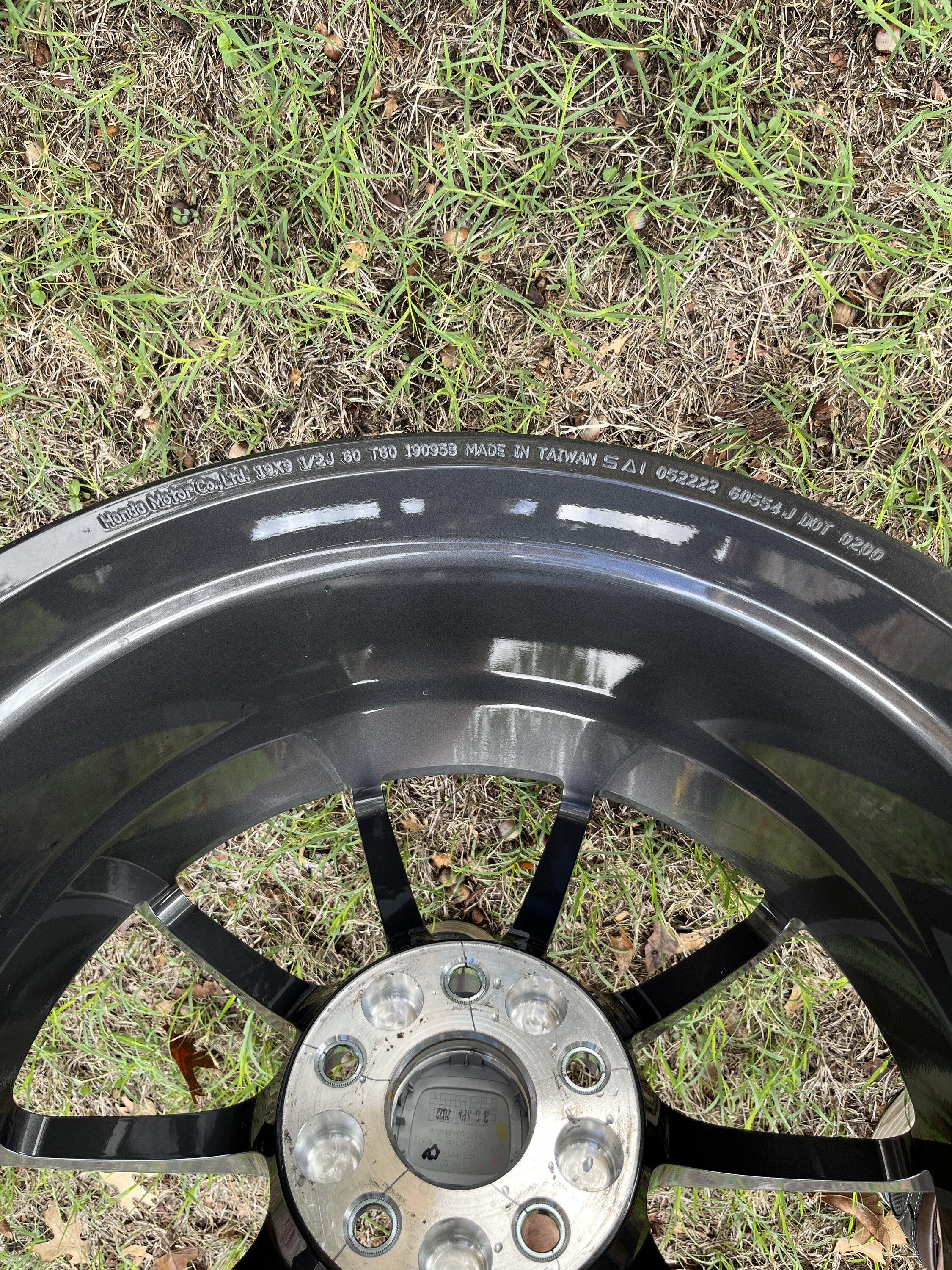 11th Gen Honda Civic FS: FL5 forged accessory wheels. IMG_1890
