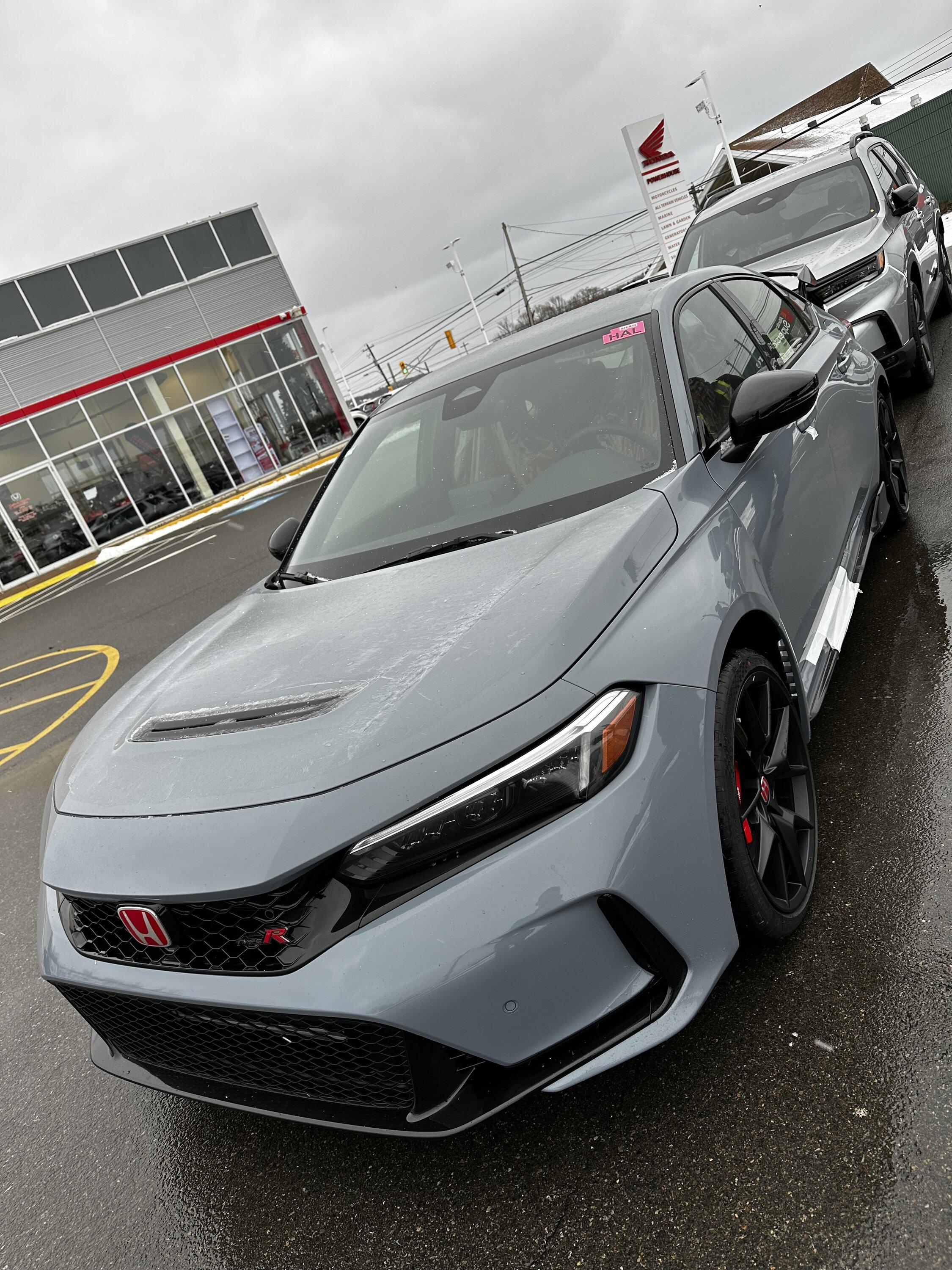 11th Gen Honda Civic Canadian dealer asked what colour Type R I want IMG_0408