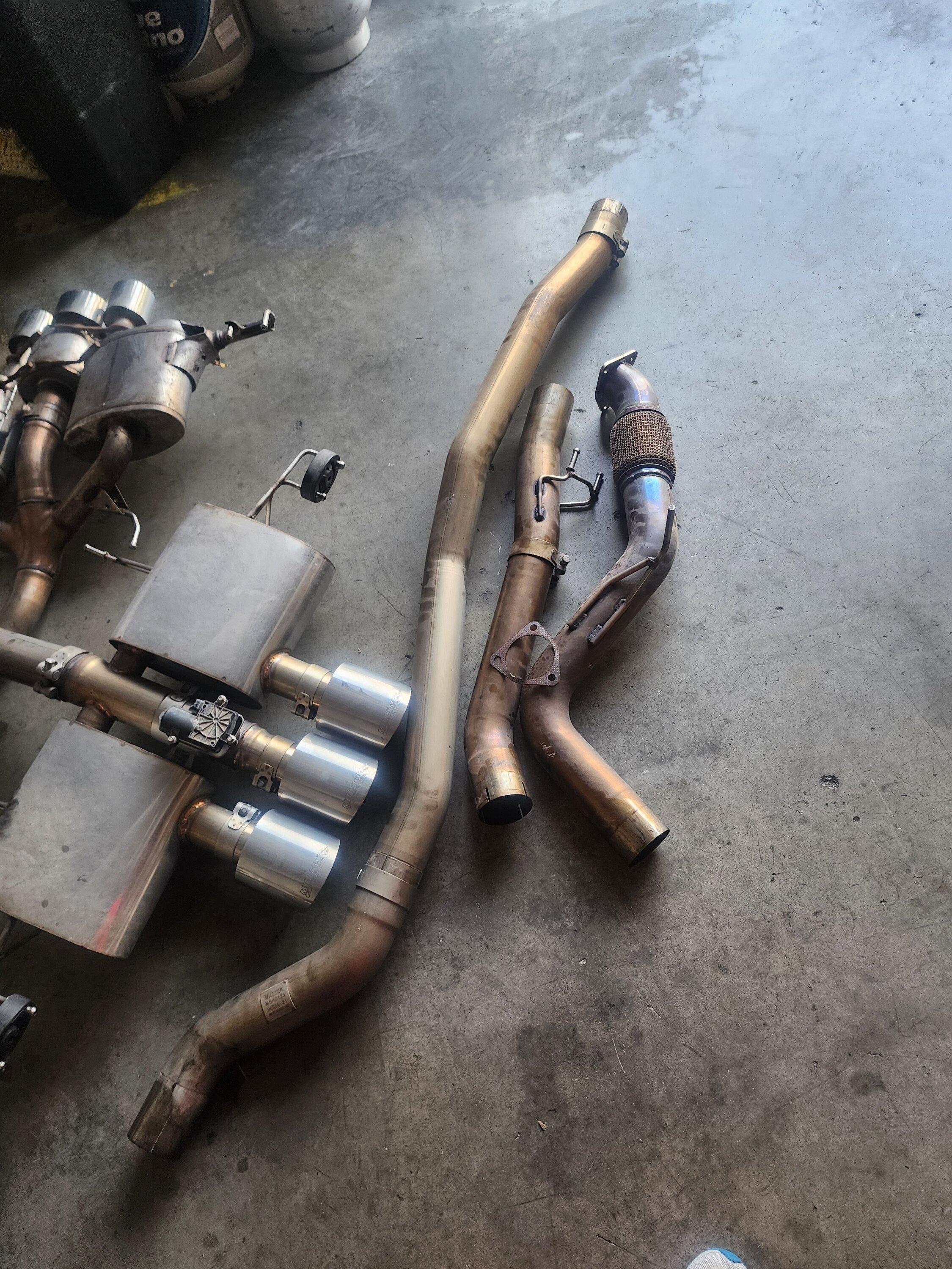 11th Gen Honda Civic FL5 MILLTEK exhaust and PRL700 20240105_095300