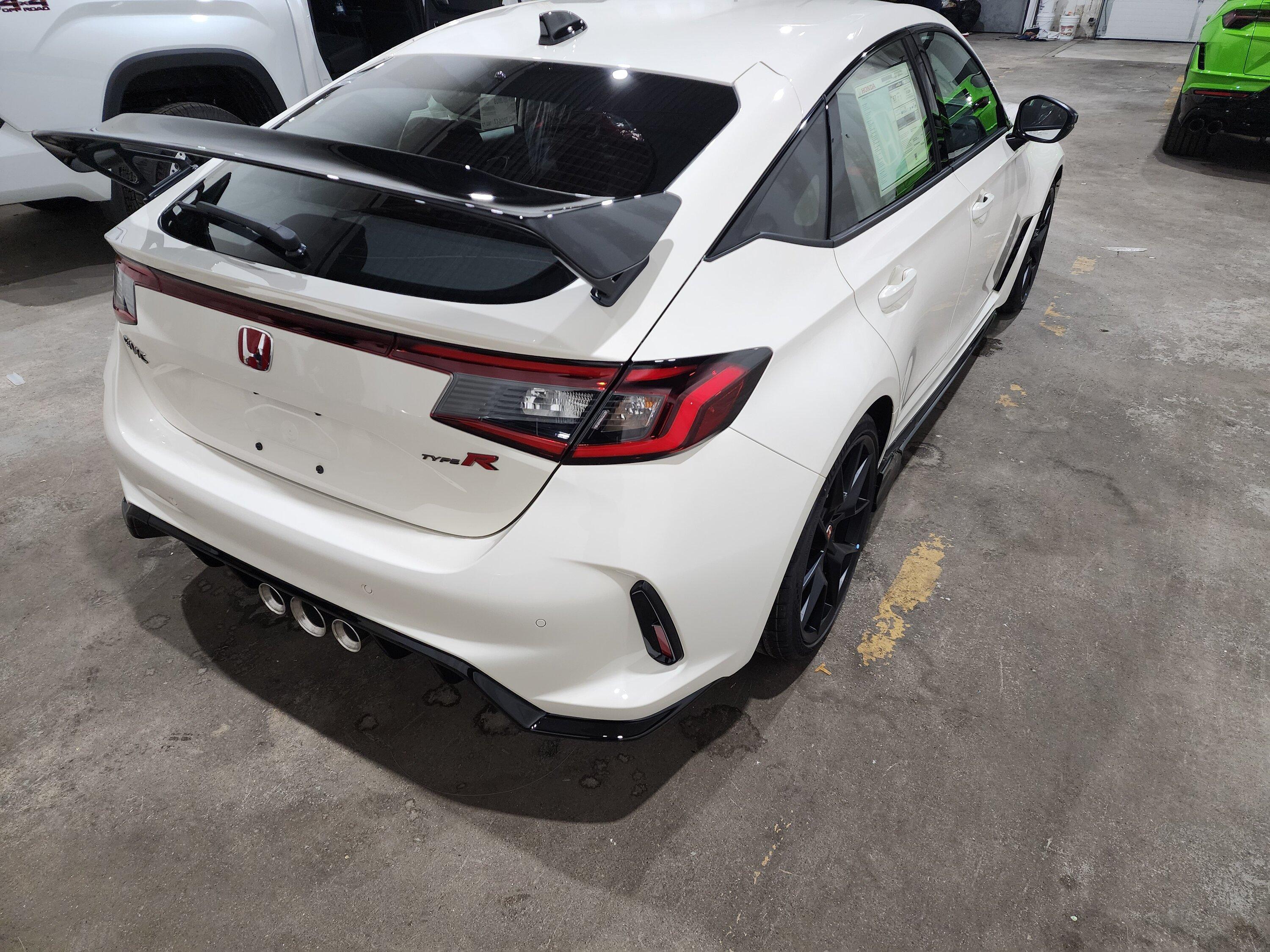 11th Gen Honda Civic Canadian dealer asked what colour Type R I want 1000040380