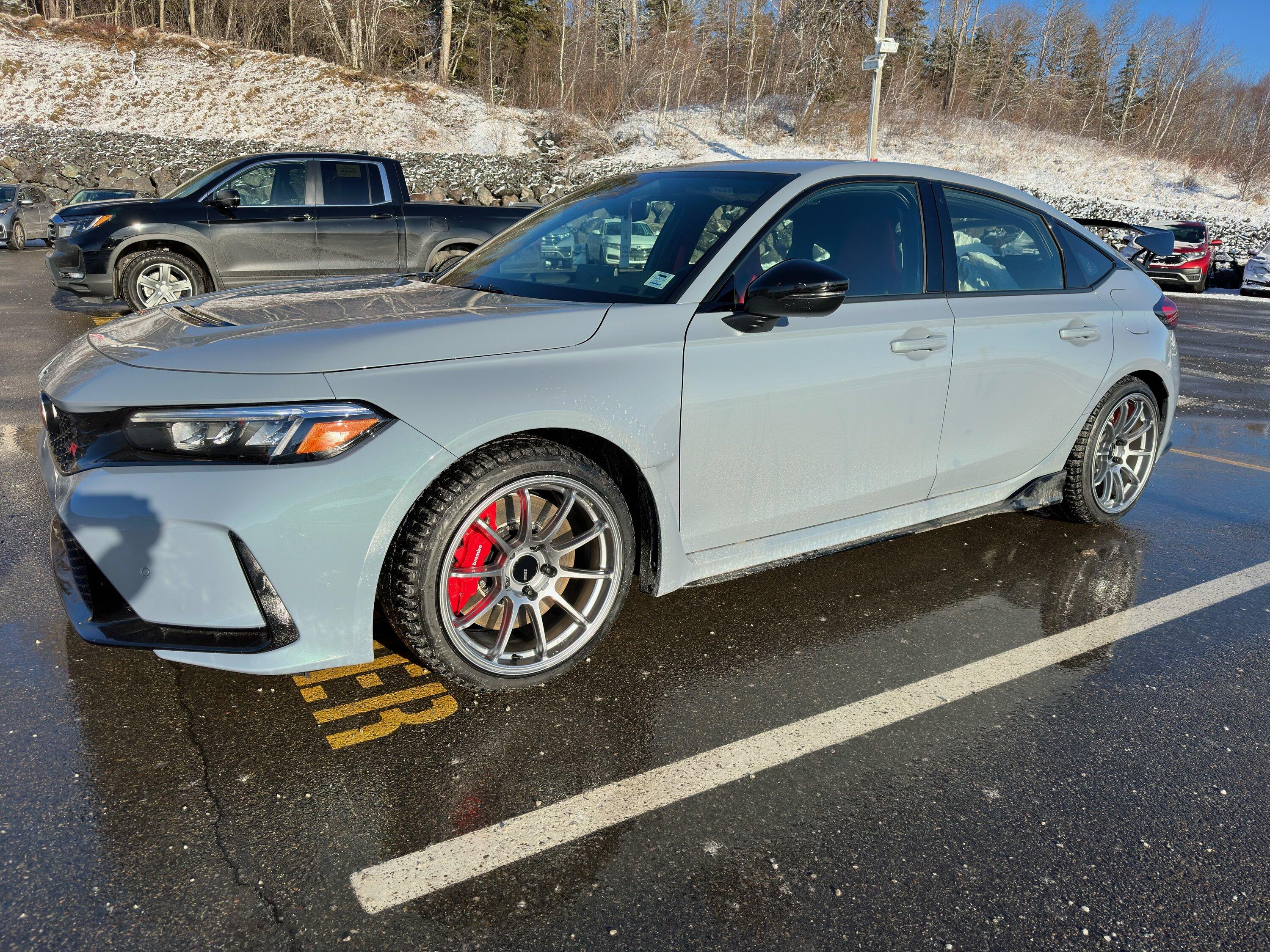 11th Gen Honda Civic Canadian dealer asked what colour Type R I want IMG_1272