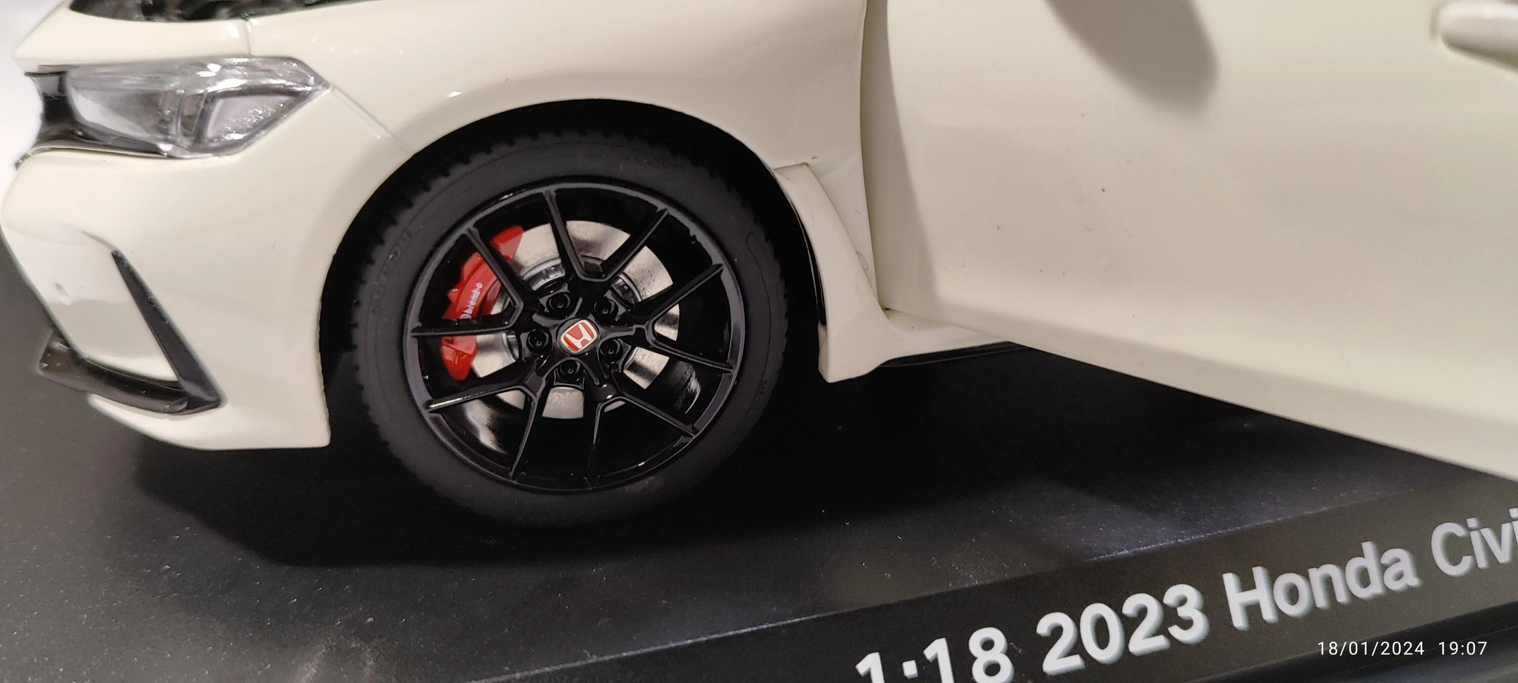 11th Gen Honda Civic Metal Die-Cast Model FL5 1:18 scale IMG_20240118_190749