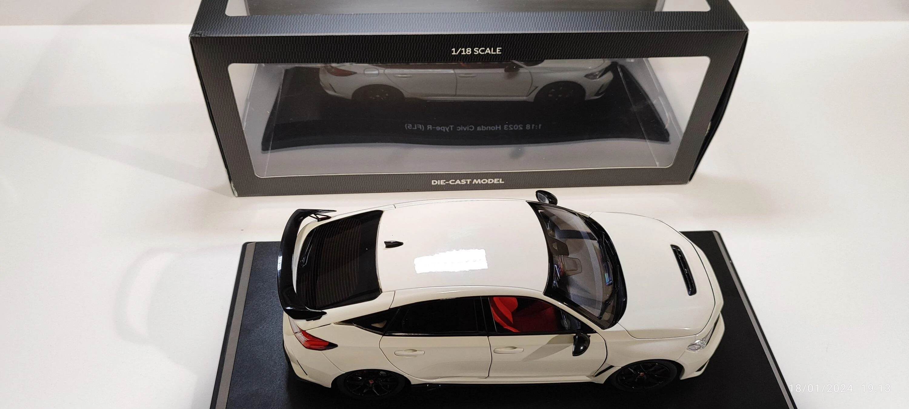 11th Gen Honda Civic Metal Die-Cast Model FL5 1:18 scale IMG_20240118_191353