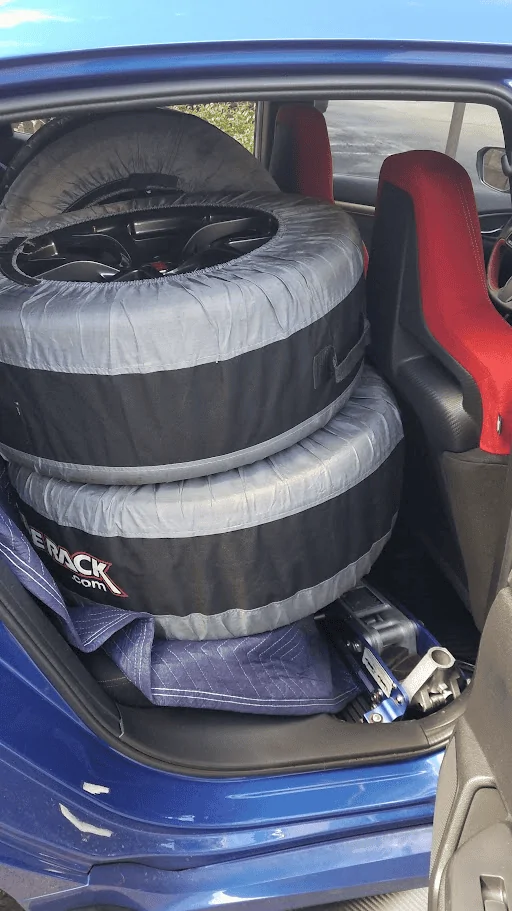11th Gen Honda Civic Carrying tires in the hatch 1706102283058