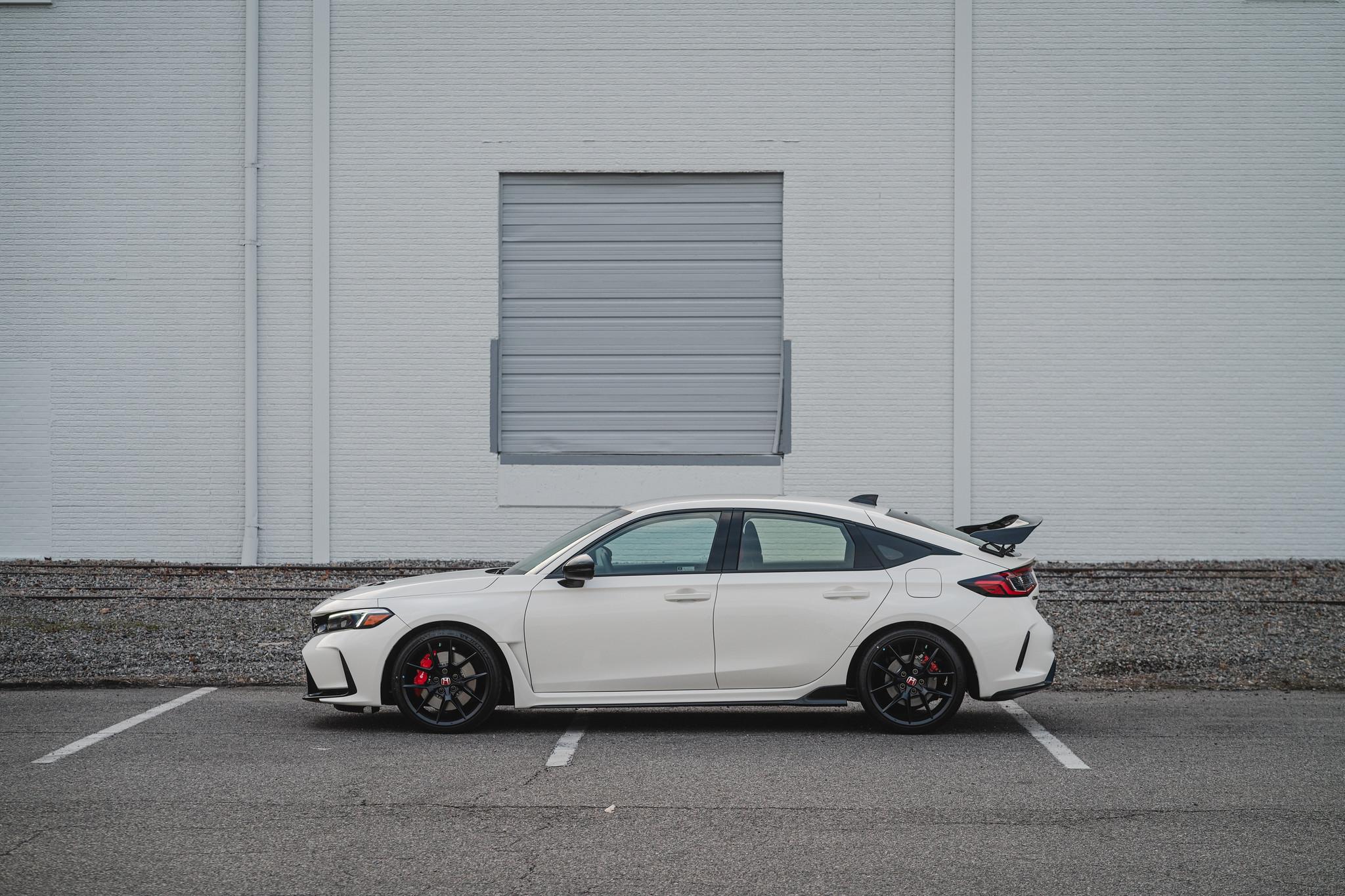 11th Gen Honda Civic Official CHAMPIONSHIP WHITE FL5 Type R Photos Thread 53499543160_3f56f09858_k