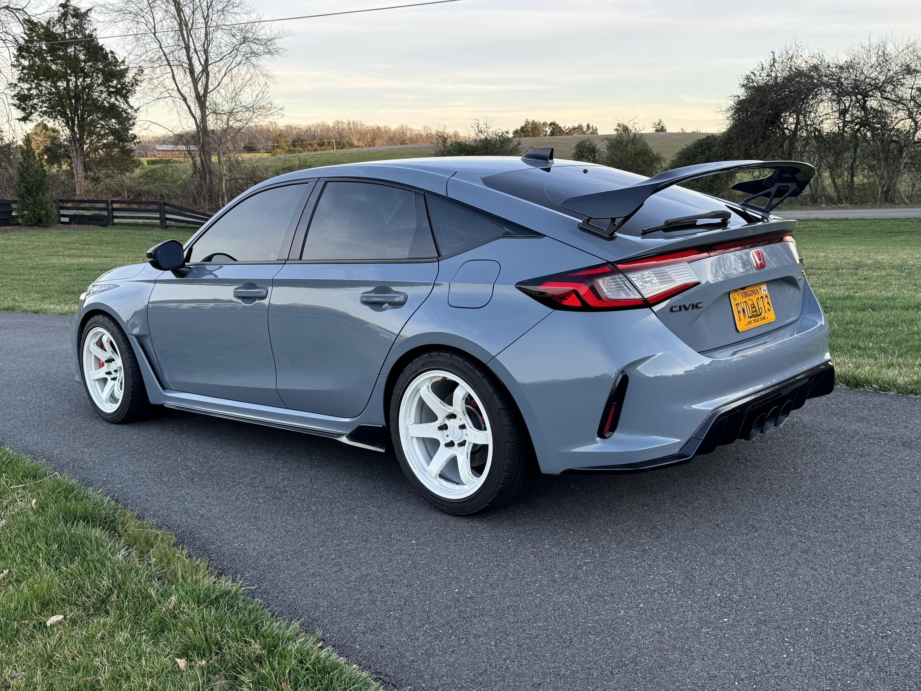 11th Gen Honda Civic Official SONIC GRAY PEARL FL5 Type R Photos Thread vK3Gwhm
