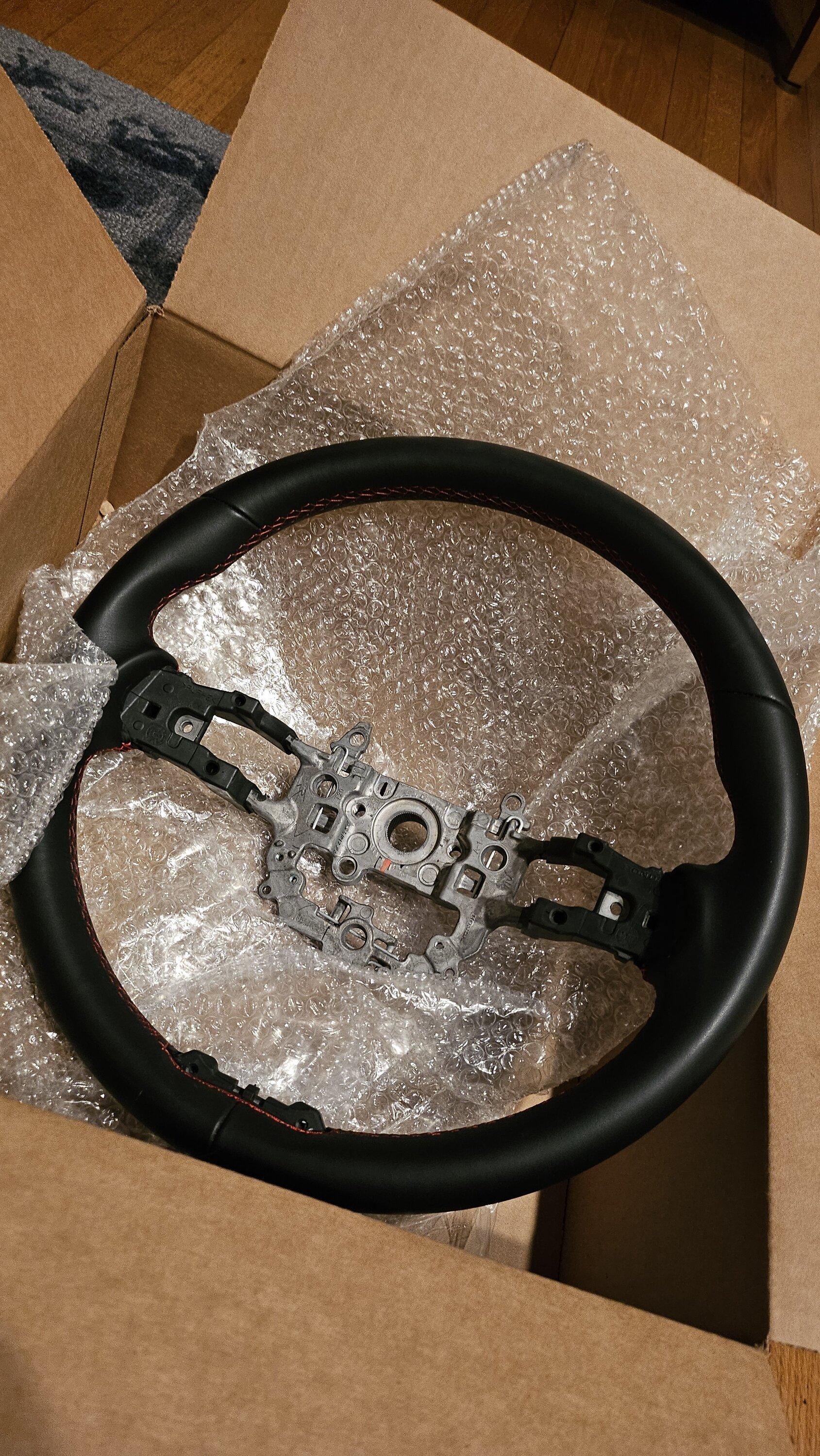 11th Gen Honda Civic OEM FL5 Steering Wheel 20240328_194045