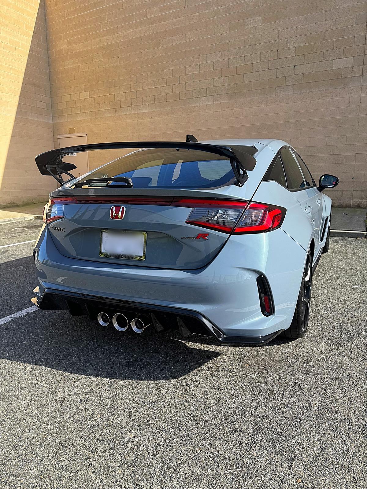 11th Gen Honda Civic Post your FL5 Civic Type R delivery pics! 🙌 📸 IMG_1442