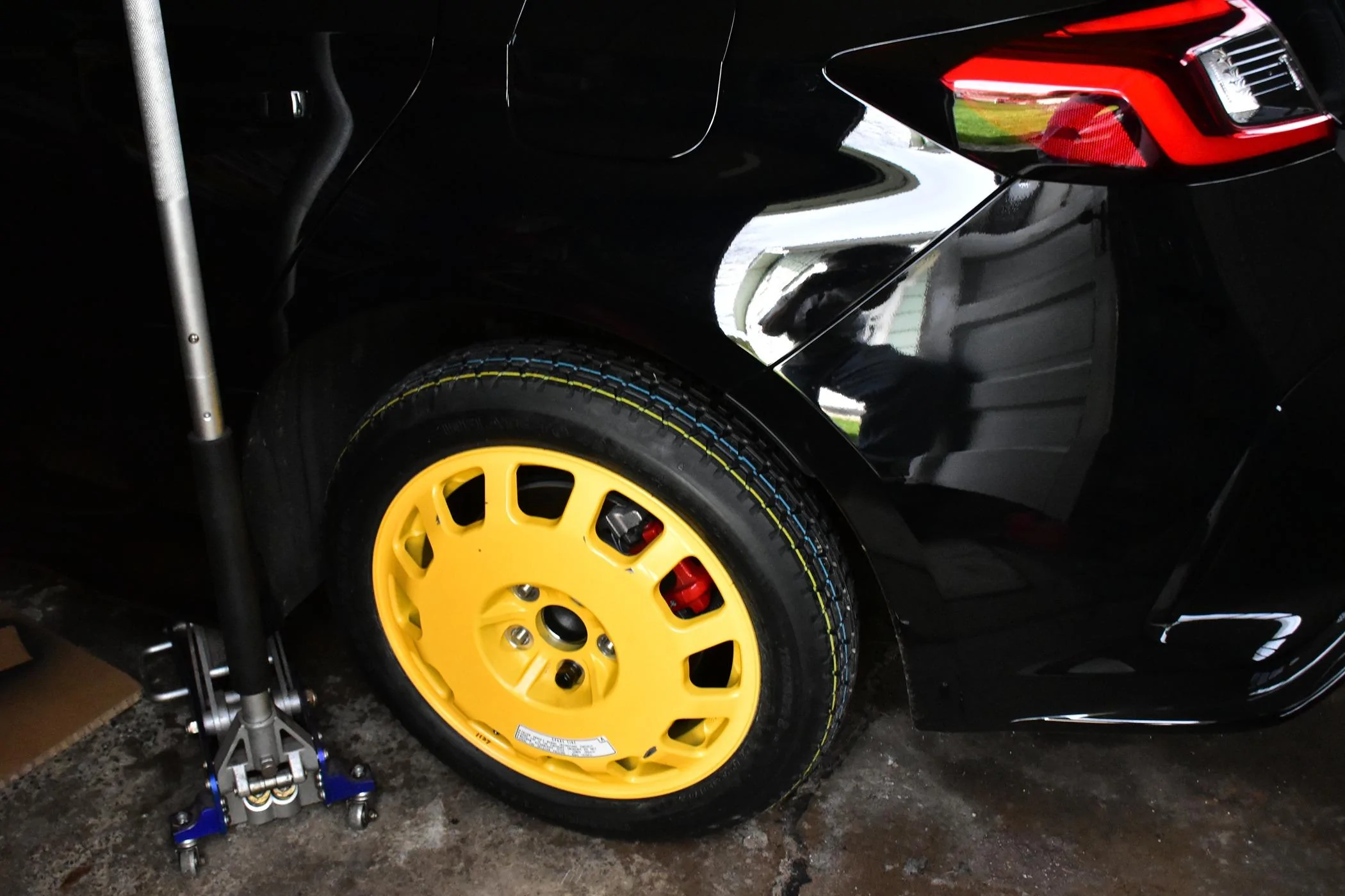 11th Gen Honda Civic FL5 Spare Tire ? DSC_0063