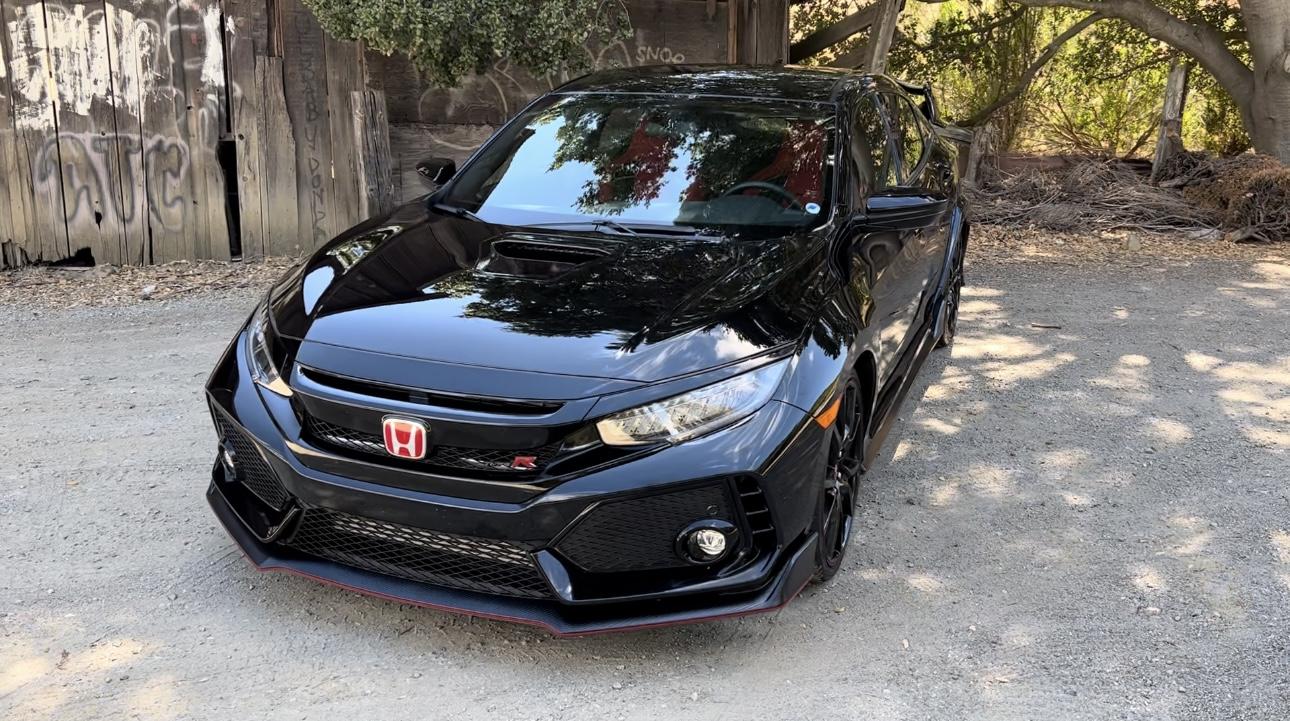 11th Gen Honda Civic I got the FL5 a little friend! IMG_0512
