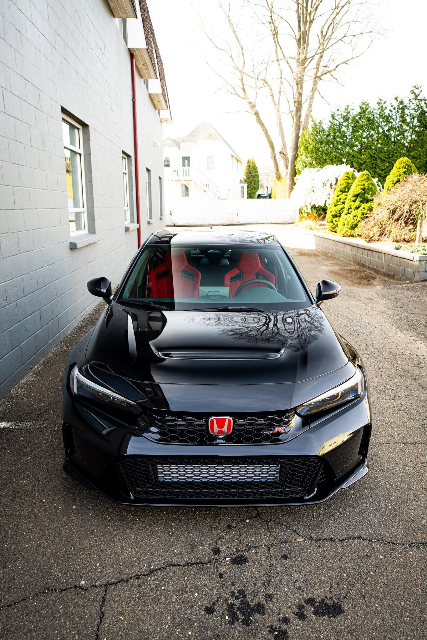 11th Gen Honda Civic Official CRYSTAL BLACK PEARL FL5 Type R Photos Thread NyuKddG