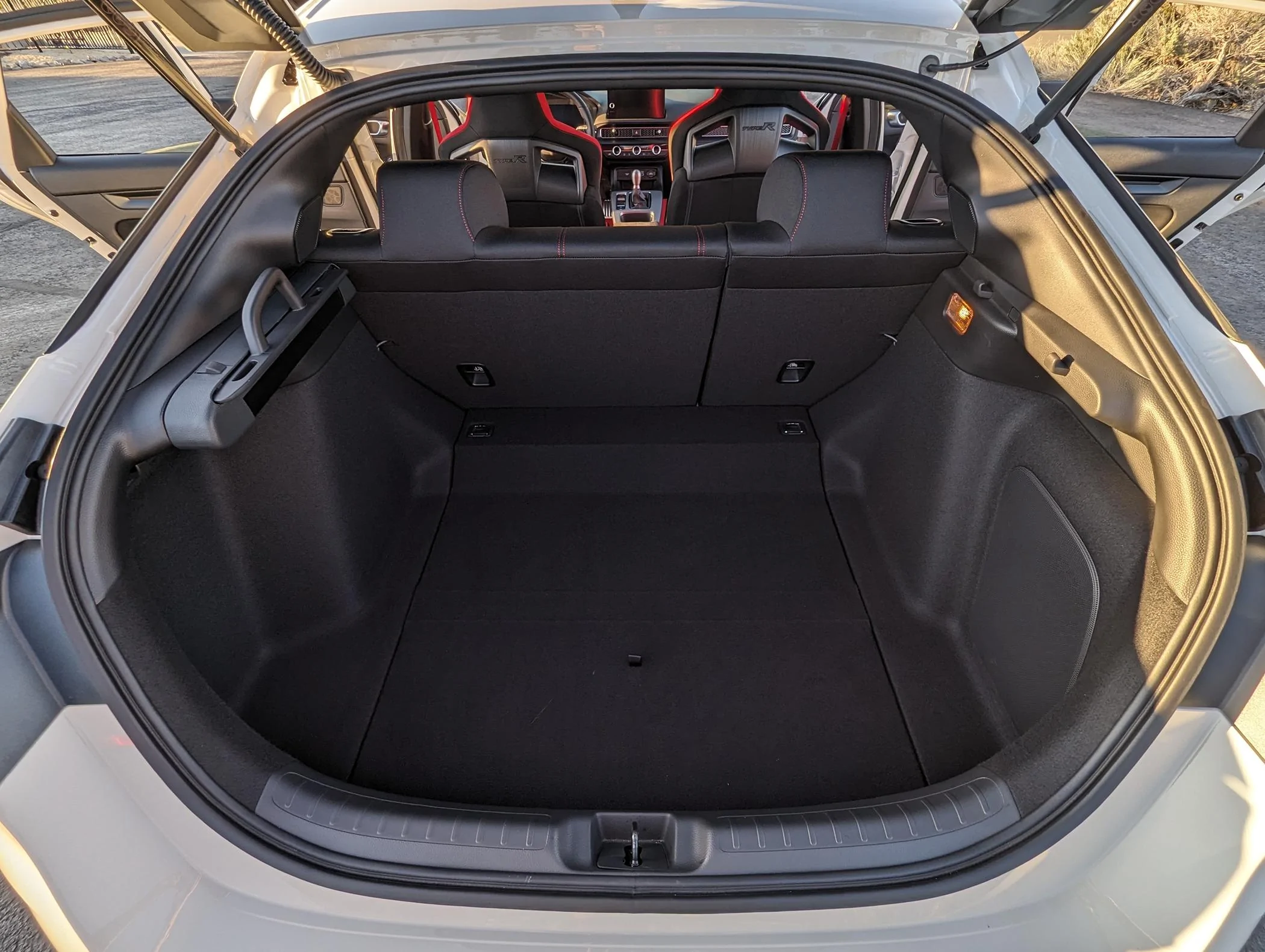 11th Gen Honda Civic 2023 Civic Type R 4900 Miles Championship White Reno, NV/NorCal PXL_20240412_014903745