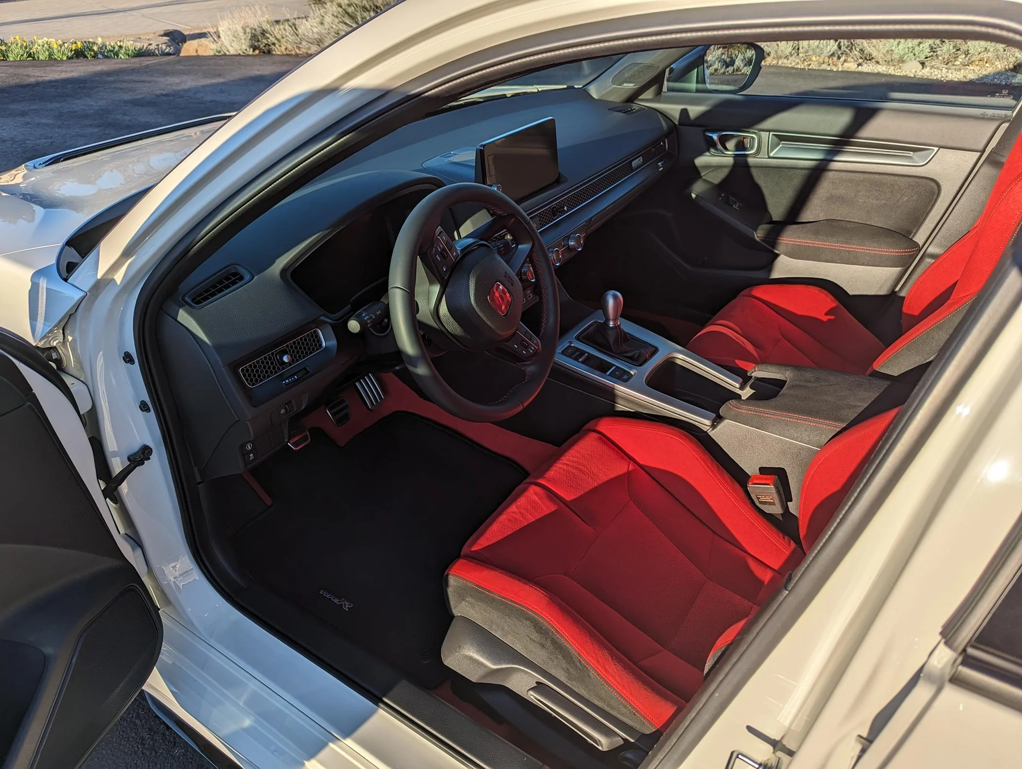 11th Gen Honda Civic 2023 Civic Type R 4900 Miles Championship White Reno, NV/NorCal PXL_20240412_014512199