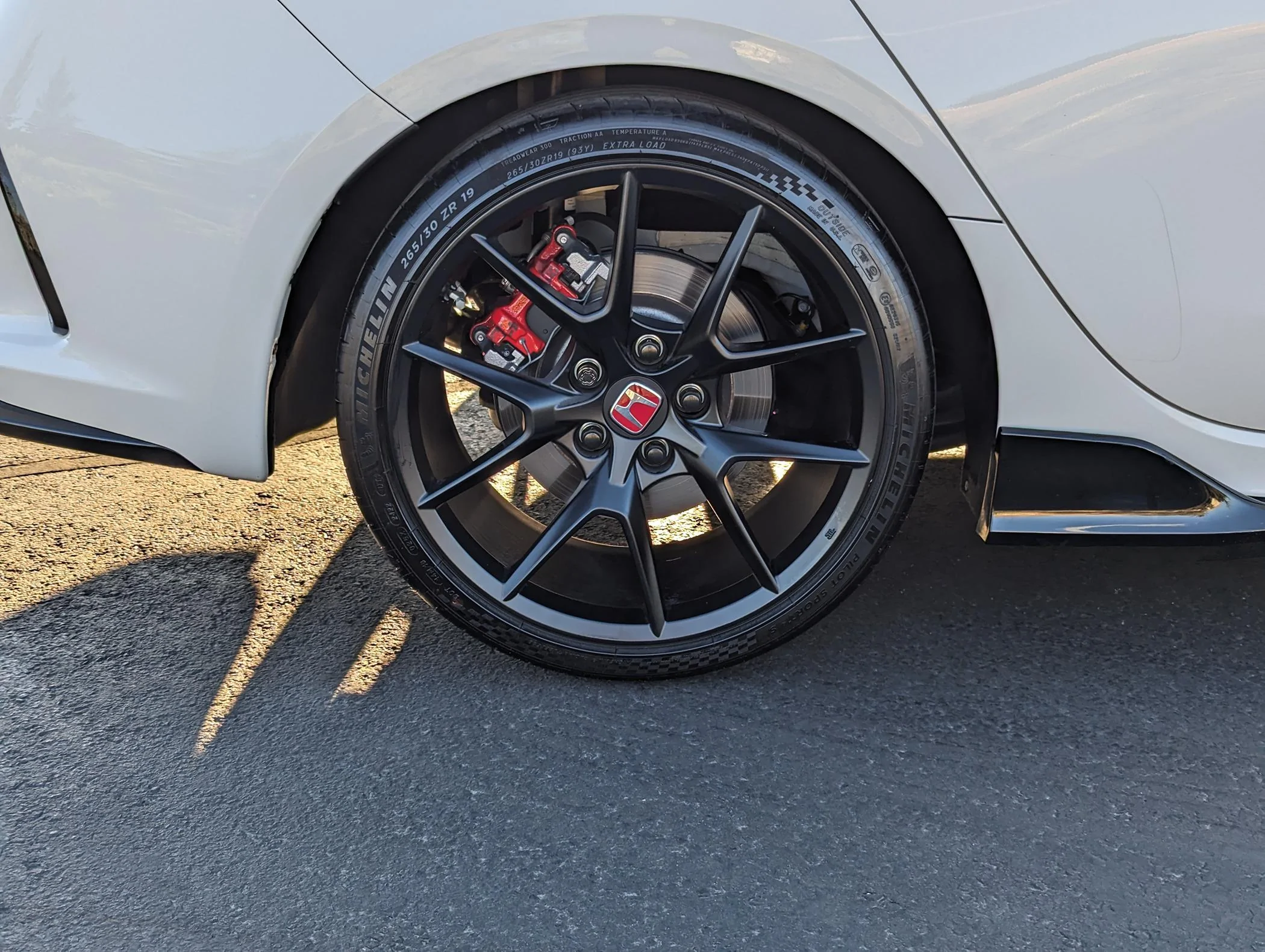 11th Gen Honda Civic 2023 Civic Type R 4900 Miles Championship White Reno, NV/NorCal PXL_20240412_014418951