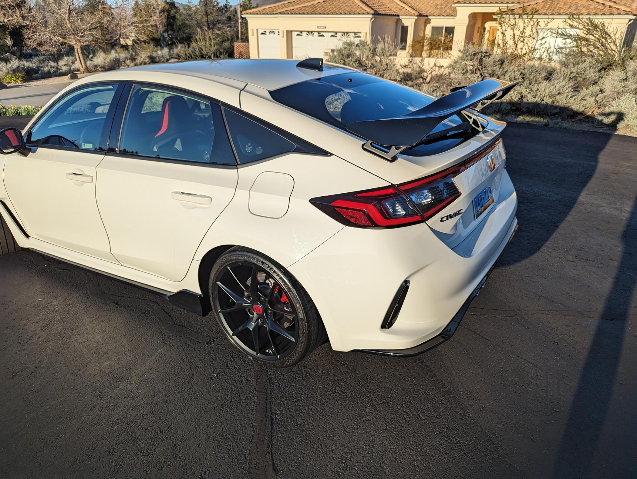 11th Gen Honda Civic 2023 Civic Type R 4900 Miles Championship White Reno, NV/NorCal PXL_20240412_014326522