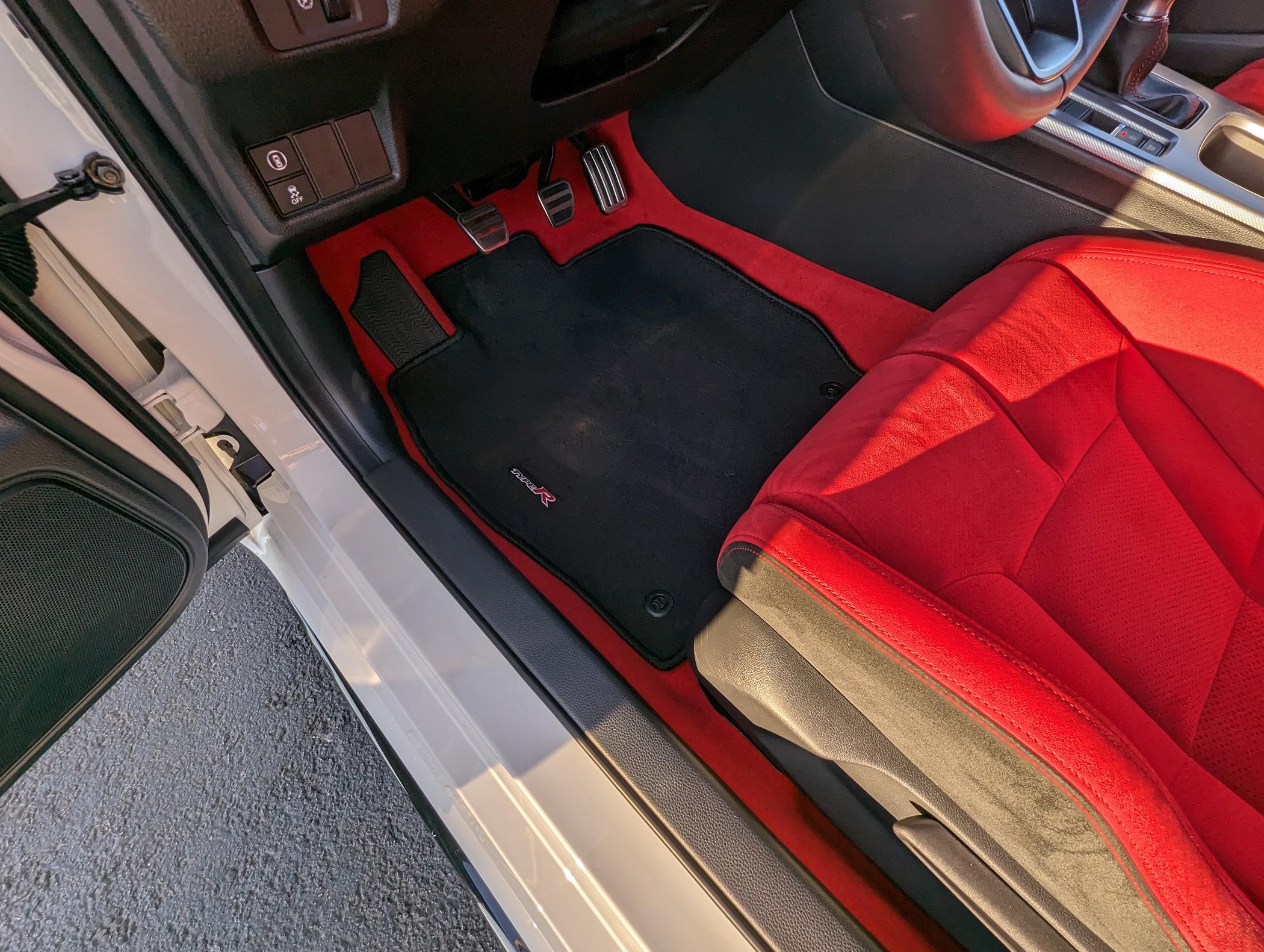 11th Gen Honda Civic 2023 Civic Type R 4900 Miles Championship White Reno, NV/NorCal PXL_20240412_014627455