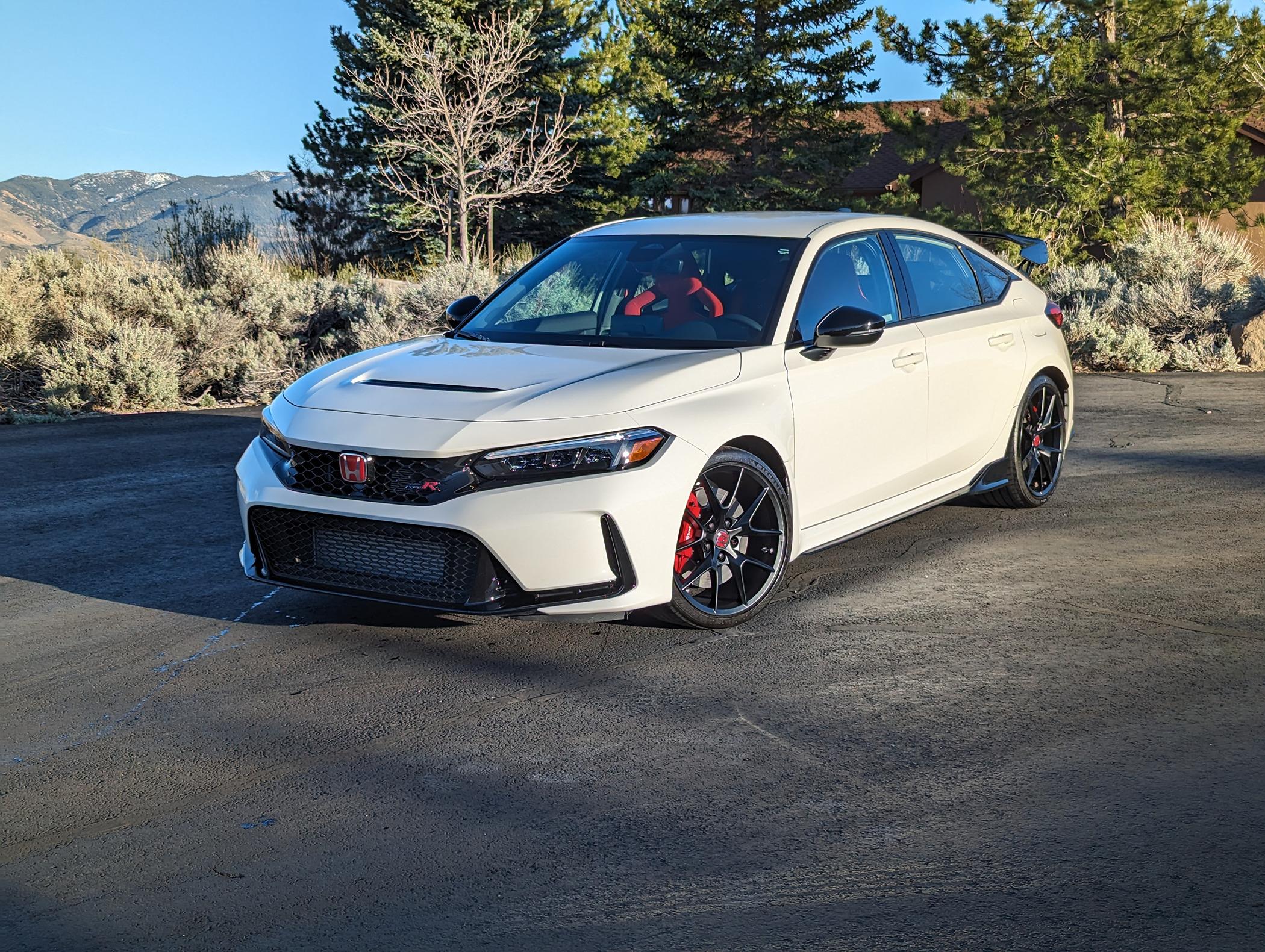 11th Gen Honda Civic 2023 Civic Type R 4900 Miles Championship White Reno, NV/NorCal PXL_20240412_014122413