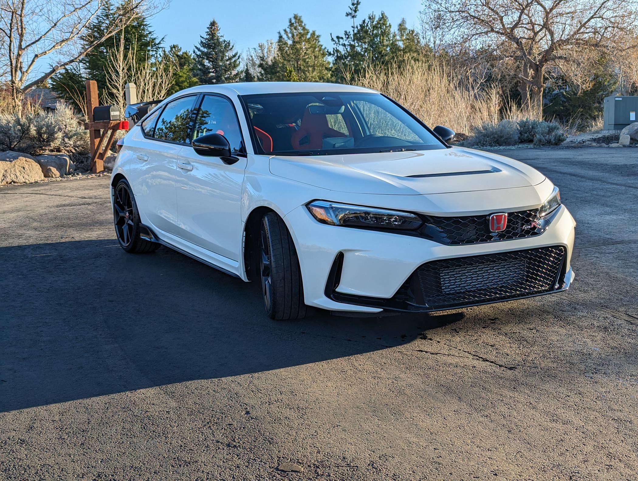 11th Gen Honda Civic 2023 Civic Type R 4900 Miles Championship White Reno, NV/NorCal PXL_20240412_014243066