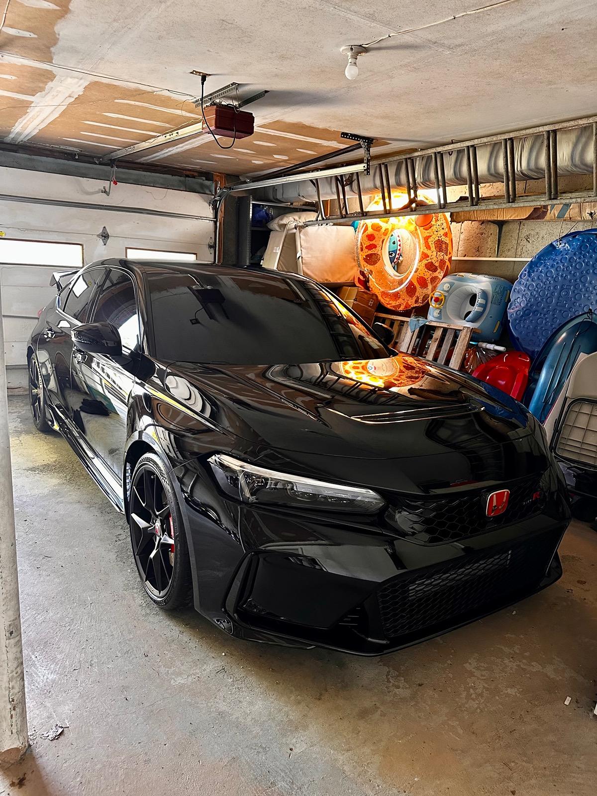 11th Gen Honda Civic Official CRYSTAL BLACK PEARL FL5 Type R Photos Thread 964881FA-9F36-4FB9-986C-86FE2F1BA8F1