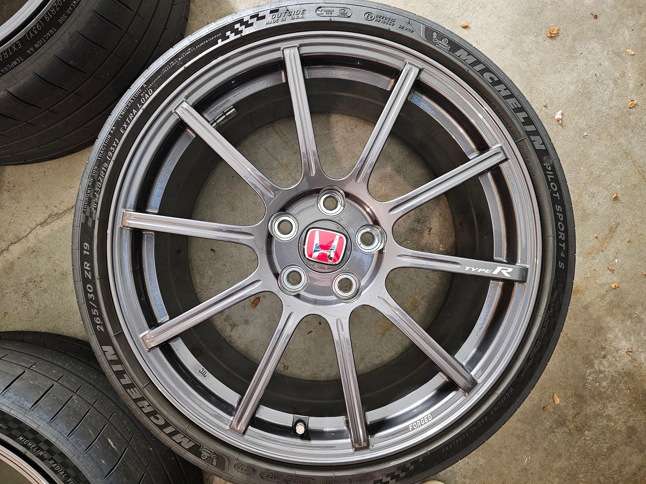 11th Gen Honda Civic FS: OEM+ Forged Wheels and PS4S Tires 20240509_194153