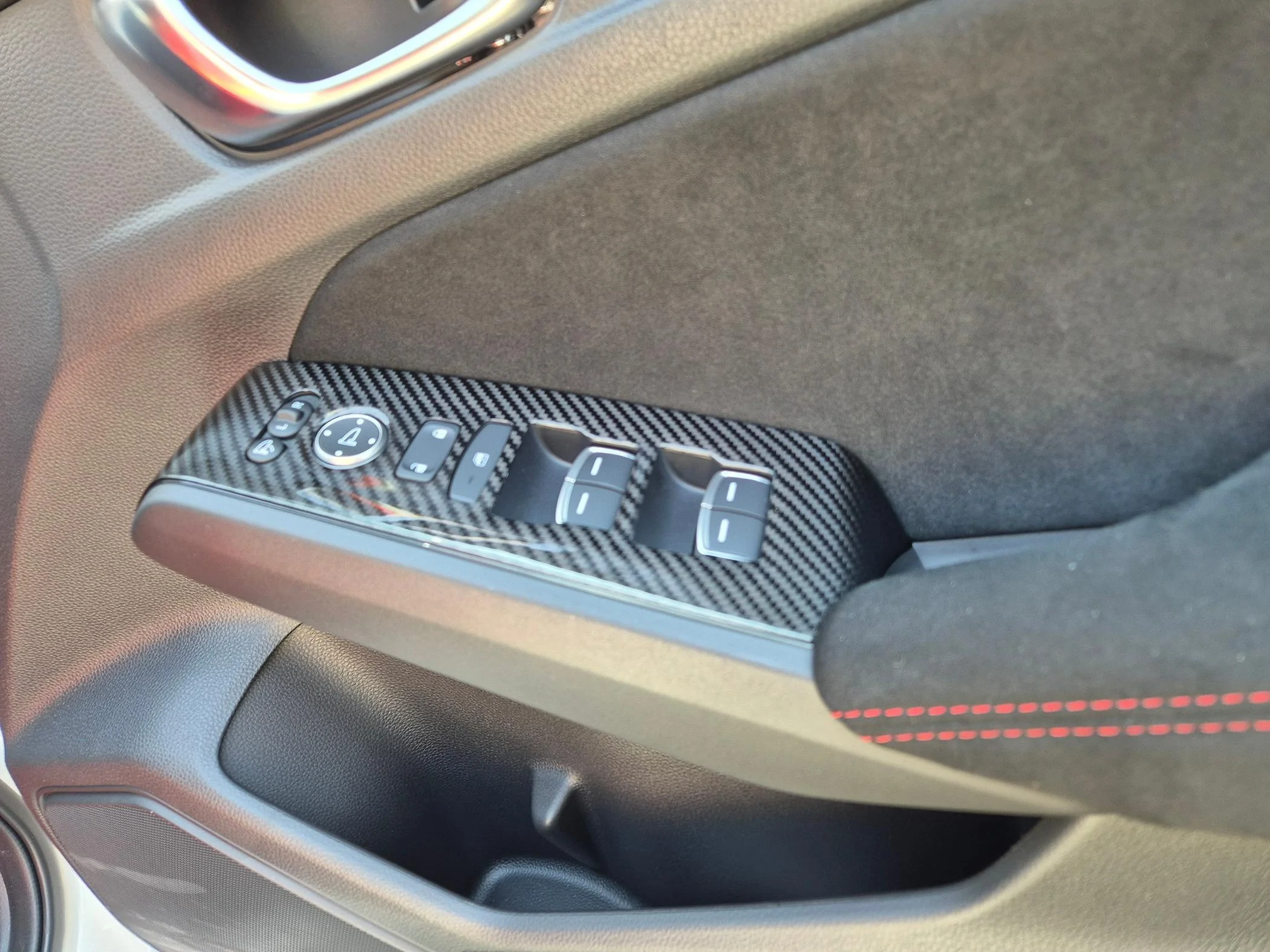11th Gen Honda Civic Transforming my interior with some Carbon Fiber 😋 from CarbonMyRide 20240511_145922