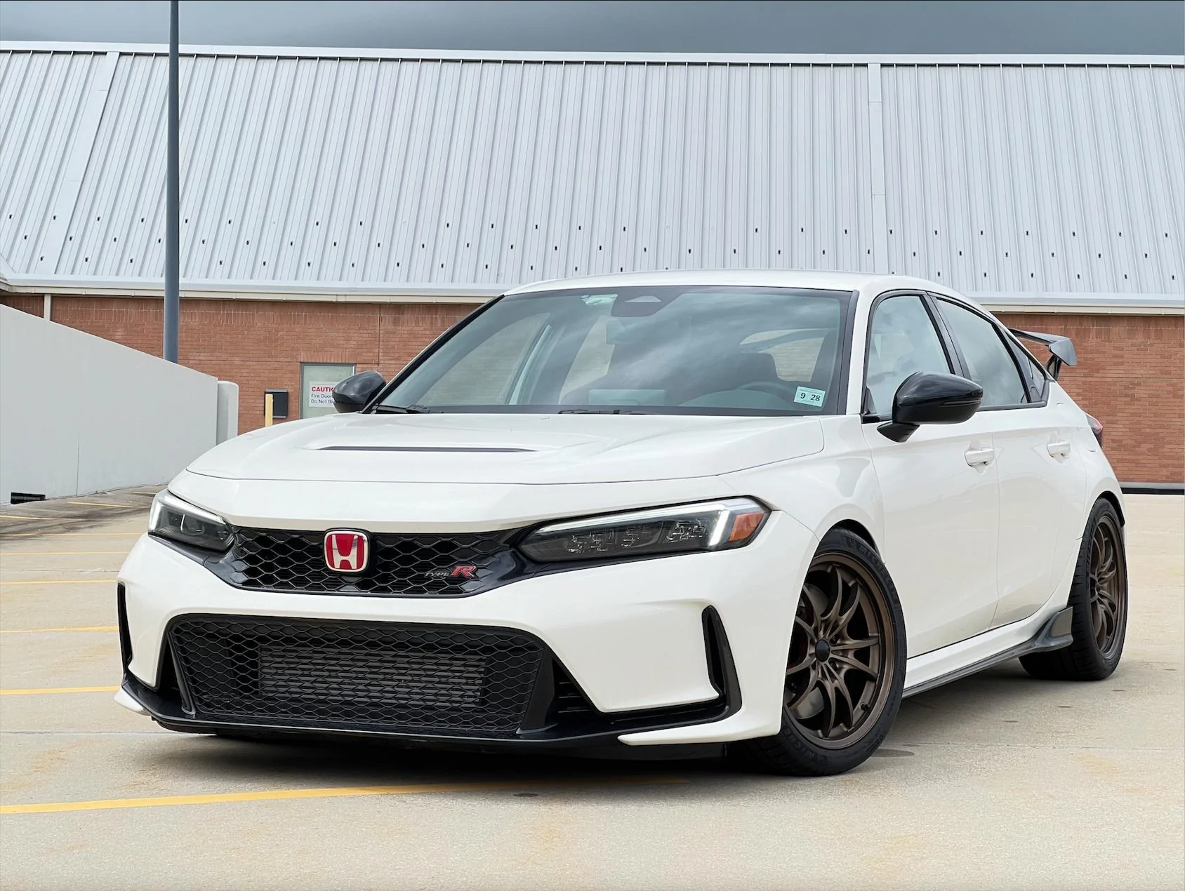 11th Gen Honda Civic Official CHAMPIONSHIP WHITE FL5 Type R Photos Thread iScreen Shoter - 20240515200856069
