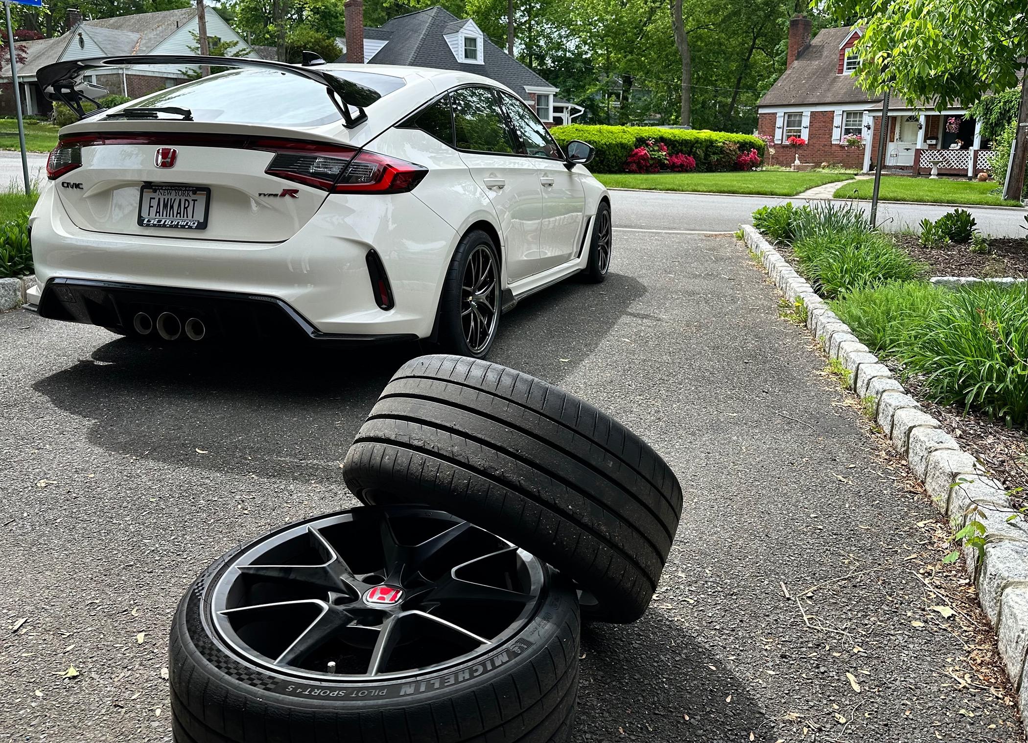 11th Gen Honda Civic What did you do to your FL5 today? IMG_1840
