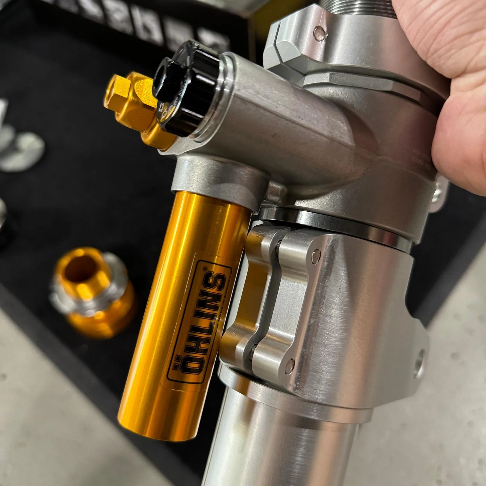 11th Gen Honda Civic Ohlins TTX fo FL5 IMG_4121