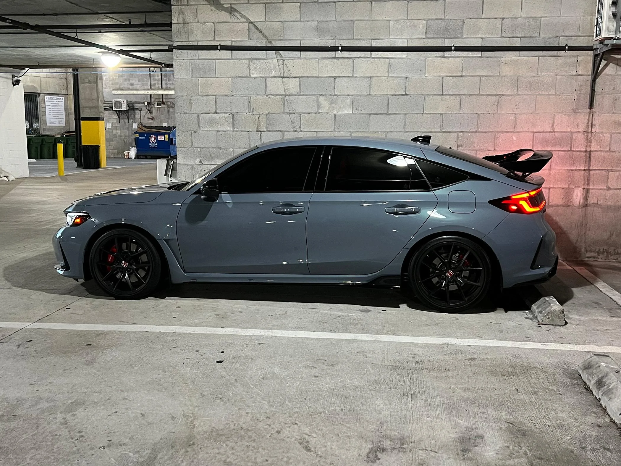 11th Gen Honda Civic Official SONIC GRAY PEARL FL5 Type R Photos Thread IMG_7276