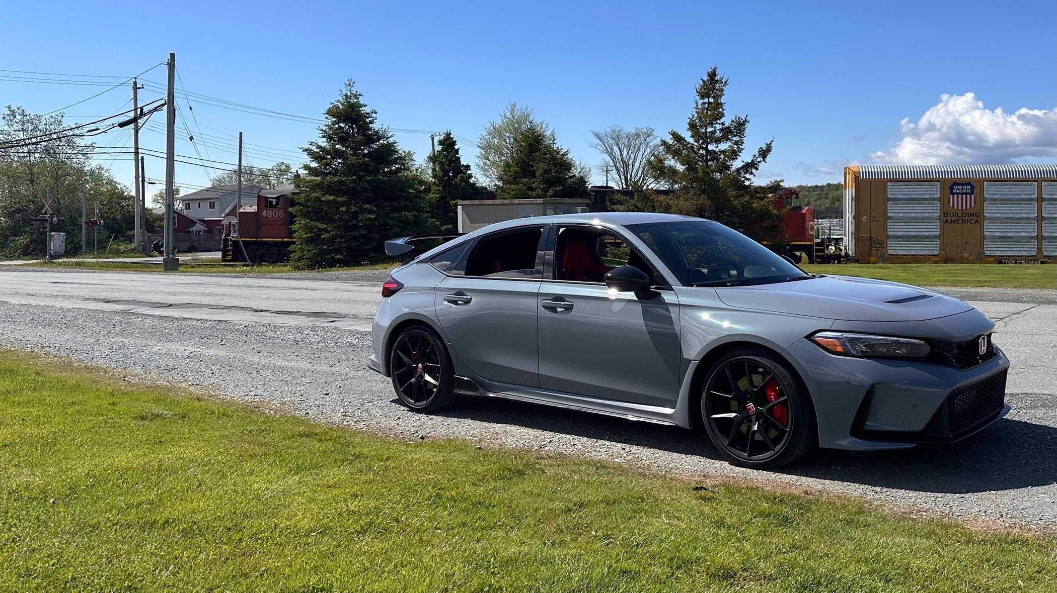 11th Gen Honda Civic Official SONIC GRAY PEARL FL5 Type R Photos Thread IMG_1570