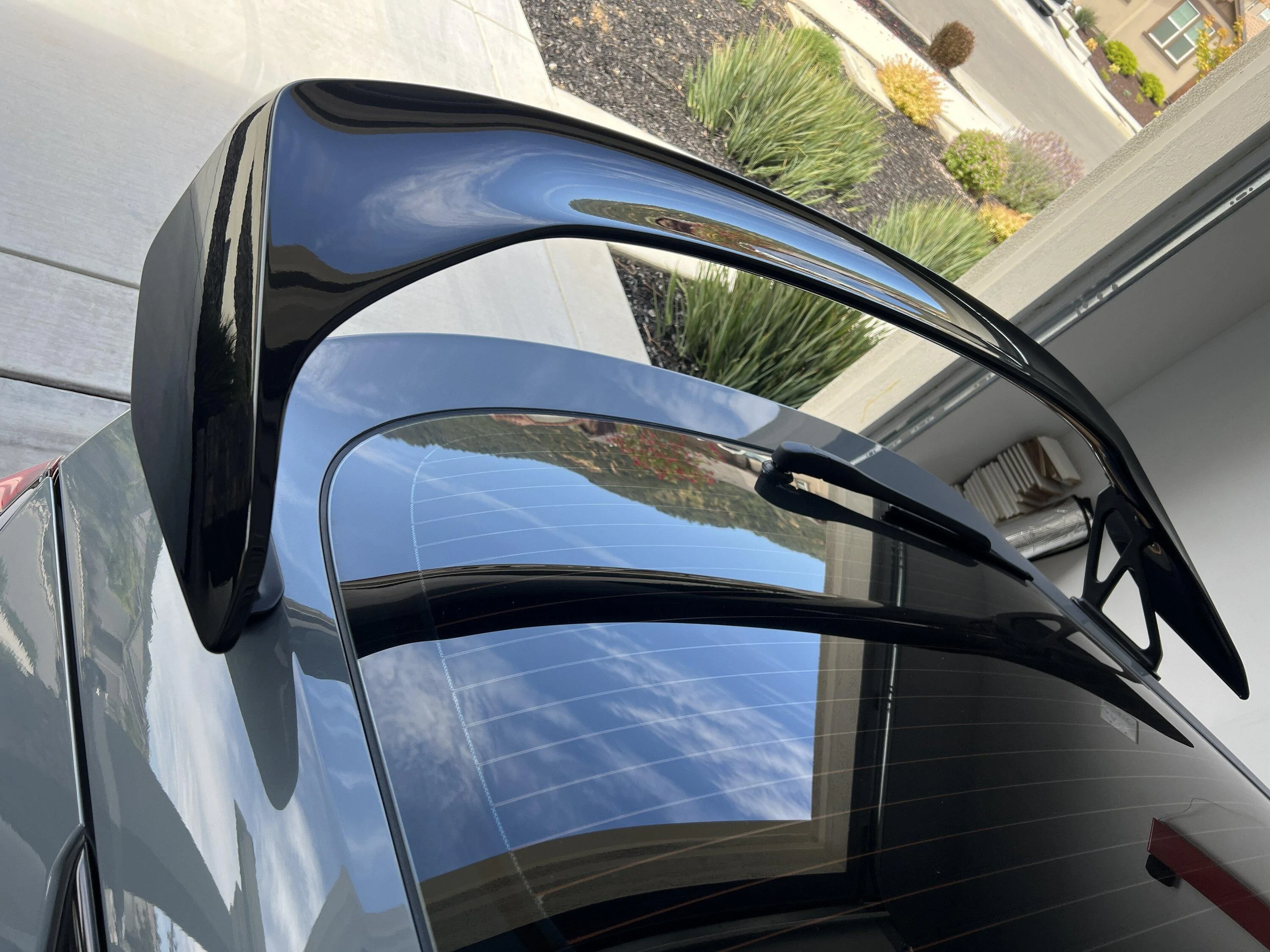 11th Gen Honda Civic OEM FL5 non-CF wing IMG_4367
