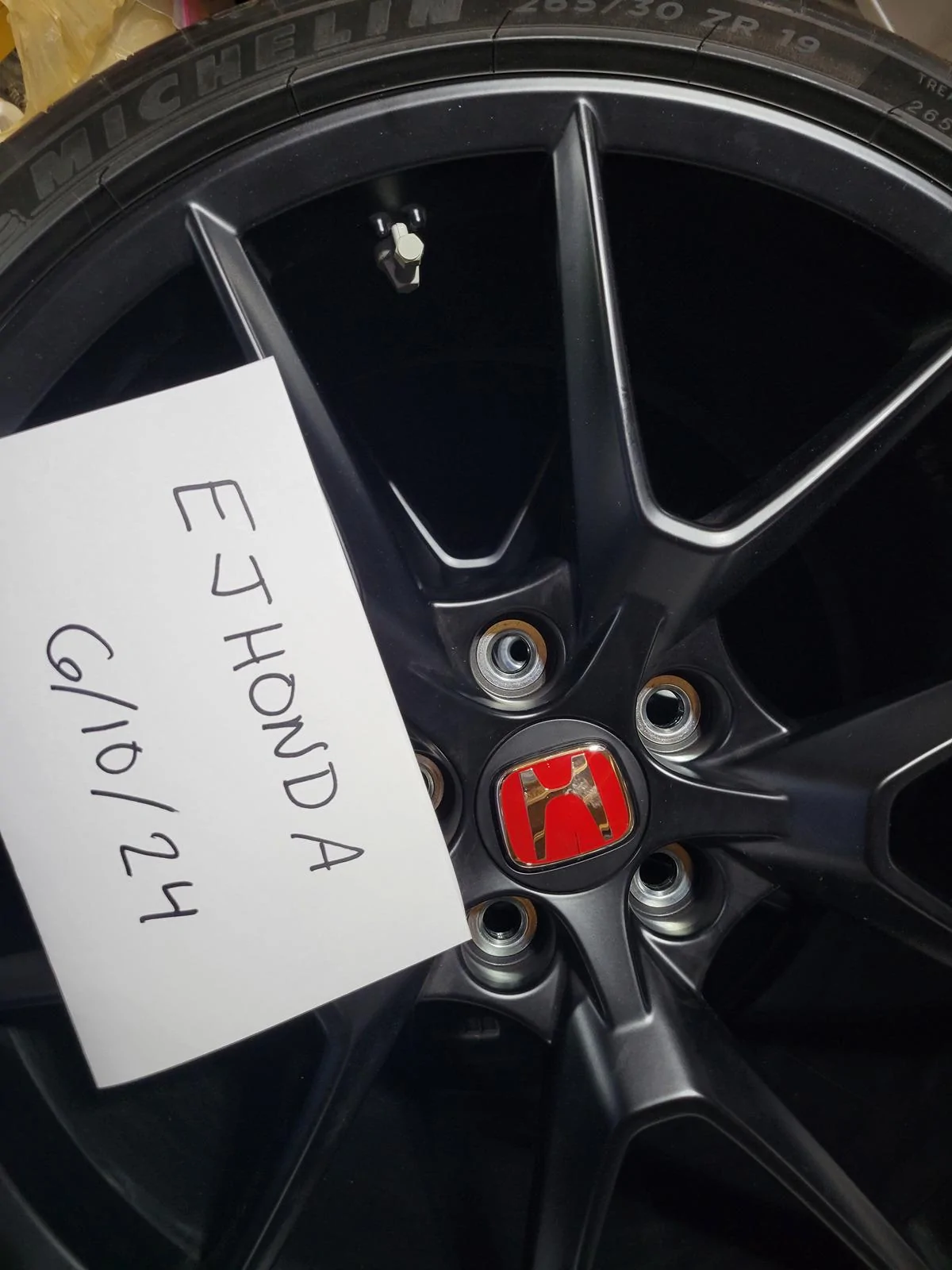 11th Gen Honda Civic (SOLD) 2023 FL5 OEM wheels & tires (~400 miles) 20240610_203501