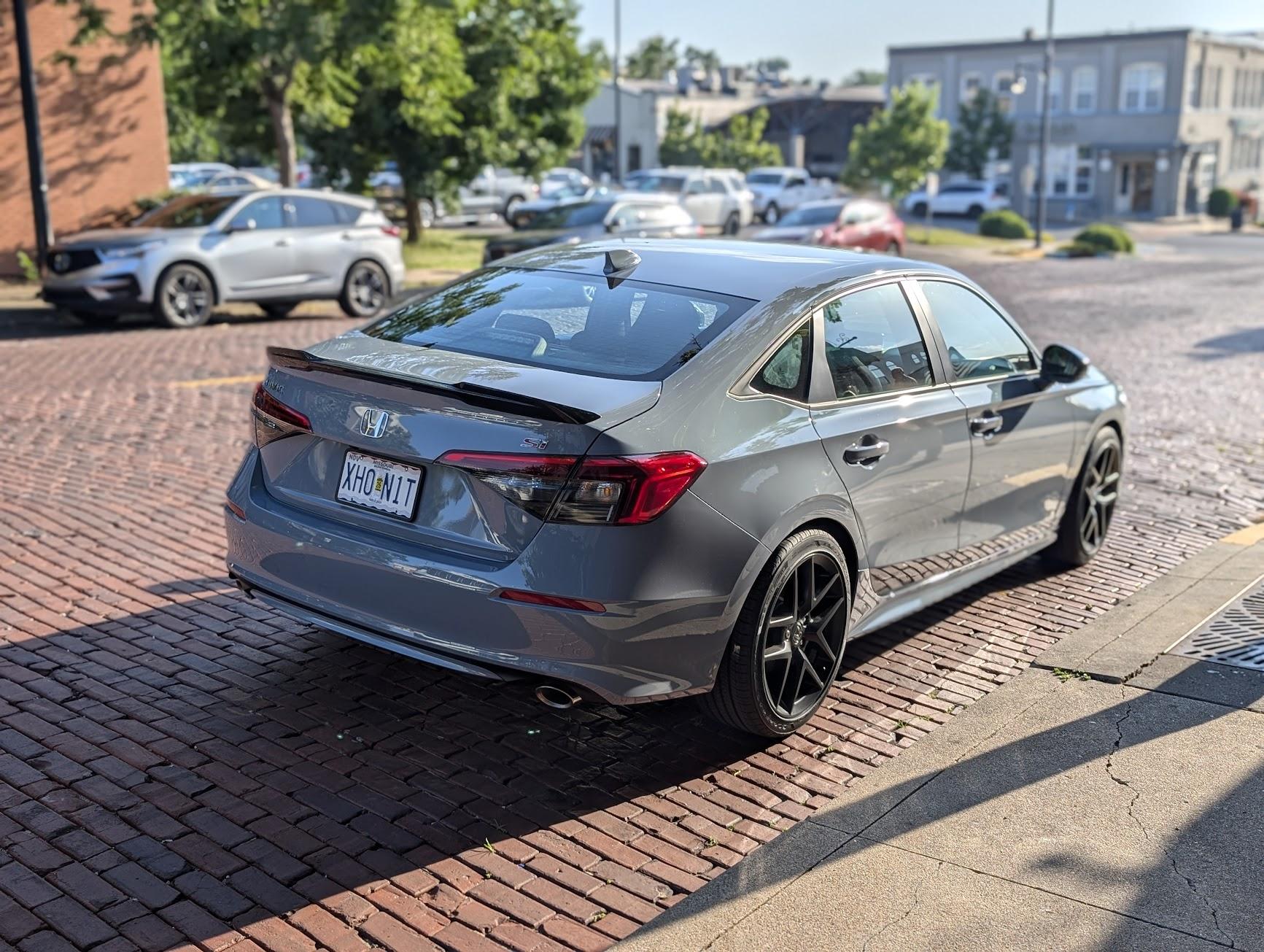 11th Gen Honda Civic Received my '23 Si a few weeks ago. Made some slight changes and took some pics to share. PXL_20240622_234841300.PORTRAIT