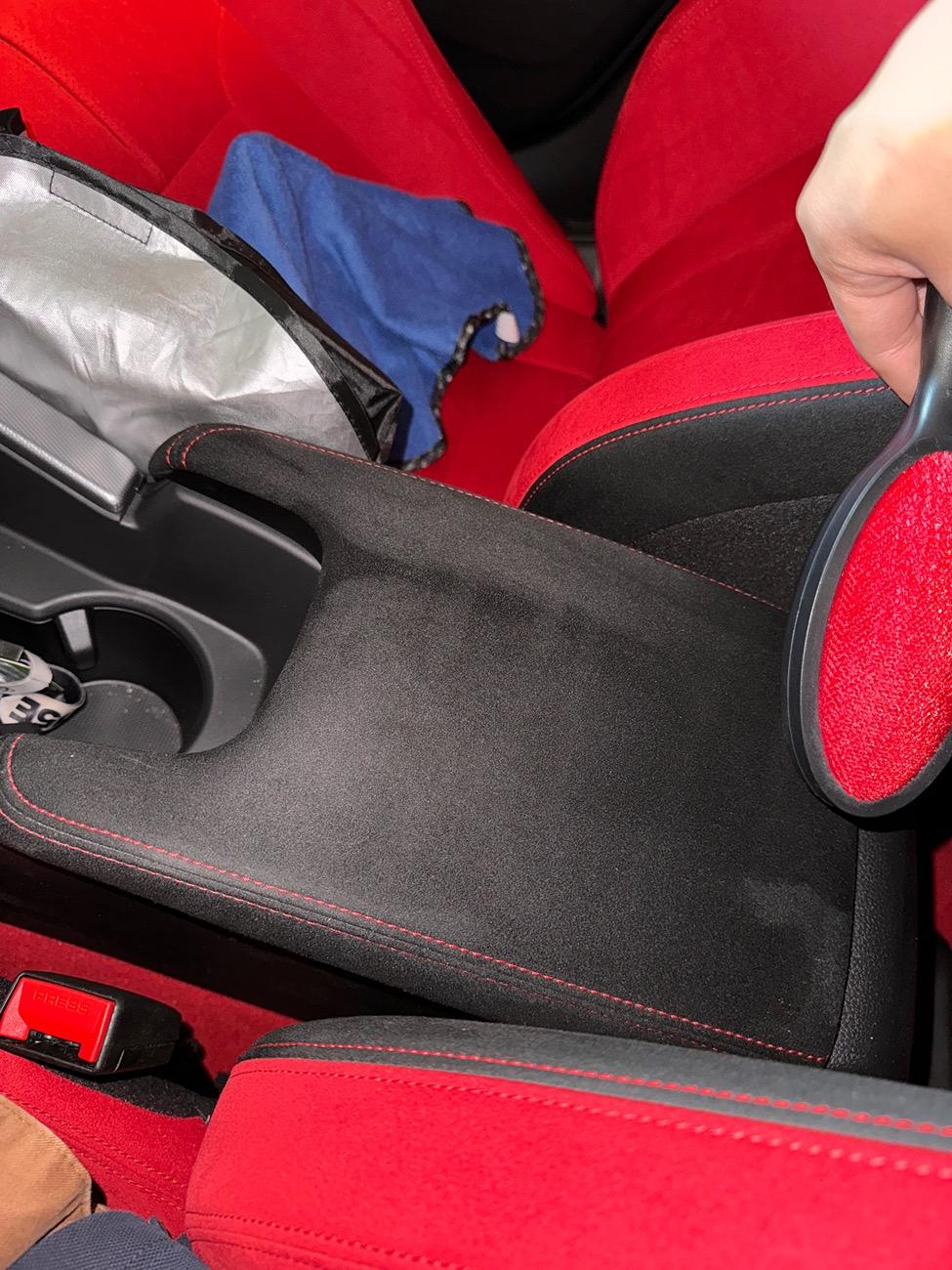 11th Gen Honda Civic Pro-Tip: Use lint brush to keep the alcantara door panels and armrest looking fresh IMG_2711