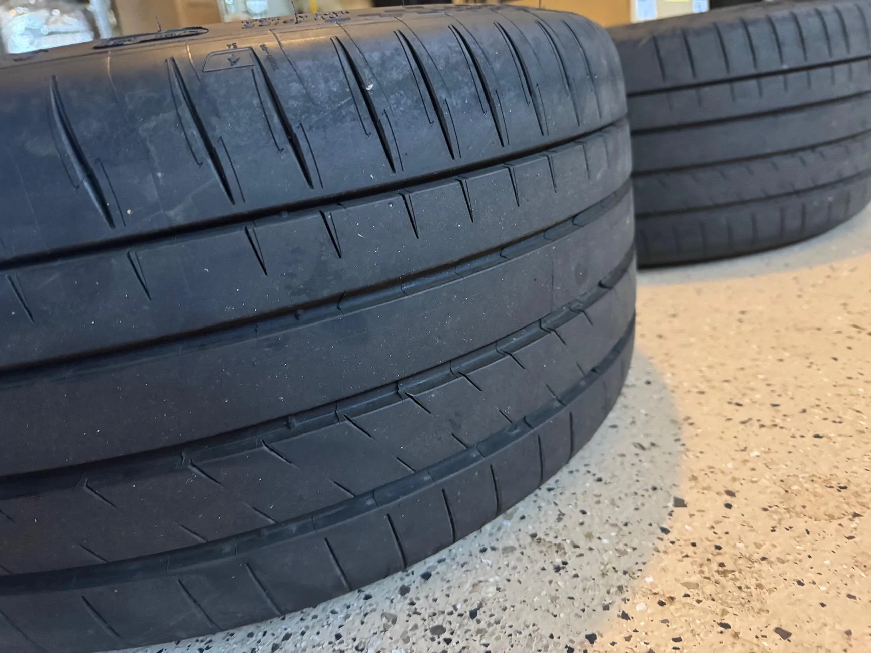11th Gen Honda Civic OEM FL5 Wheels & Tires with 500 miles on them IMG_2895