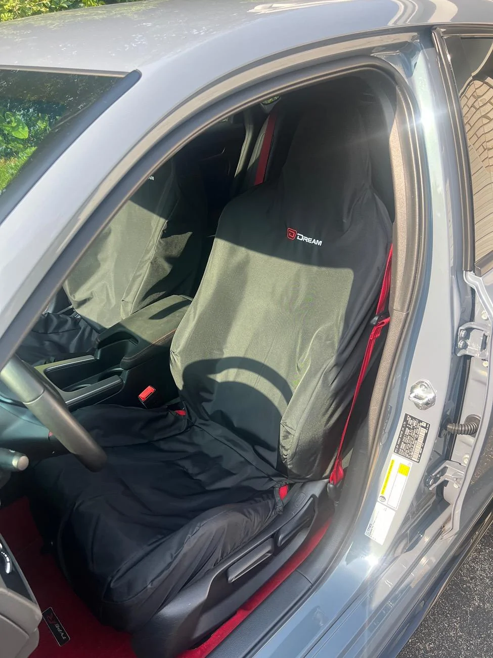 11th Gen Honda Civic Does anyone have pics of the Dream Automotive Front Seat Covers in Black? IMG_2254