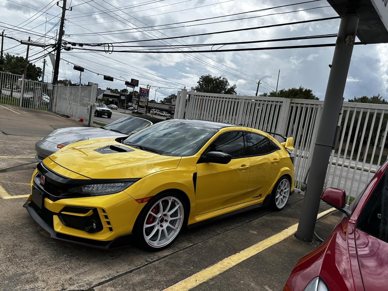 11th Gen Honda Civic FK8 Struts/Shocks on FL5 Image (2)