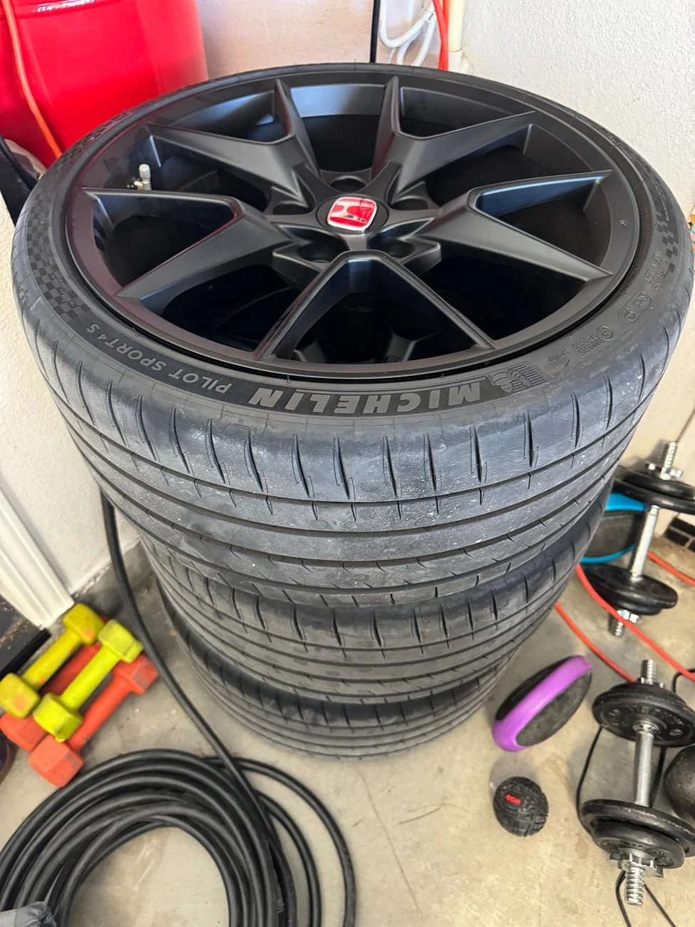 11th Gen Honda Civic Stock FL5 wheels/tires IMG_0181