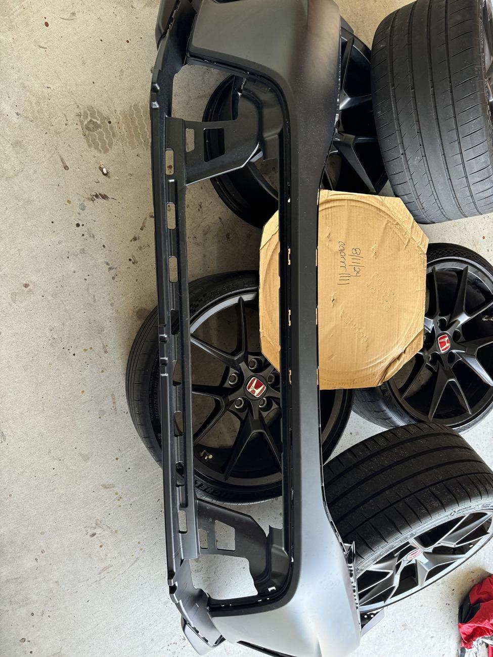 11th Gen Honda Civic FL5 Wheels + OEM Bumper 2