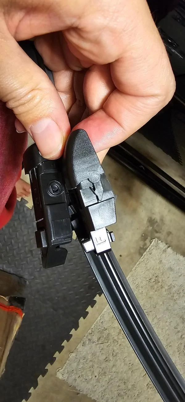 11th Gen Honda Civic Clix Auto Wiperblades... not compatible with 2024 FL5? 20240820_123433